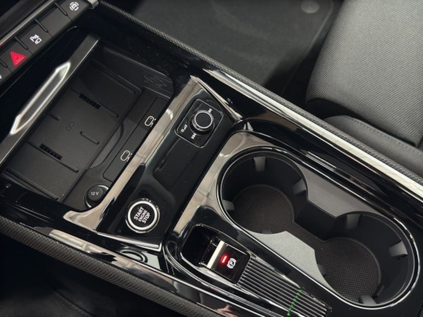 Bild über Audi Q3 SUV TFSI quattro 150 kW S tronic - für weitere Informationen kontaktieren Sie den Audi Partner