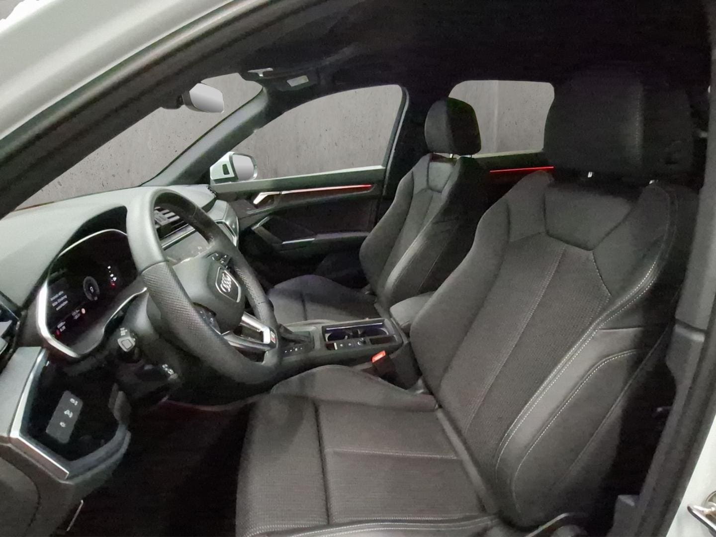 Bild über Audi Q3 S line 35 TDI S tronic - für weitere Informationen kontaktieren Sie den Audi Partner