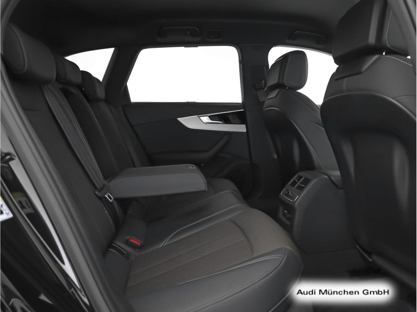 Bild über Audi A4 Avant S line 40 TFSI S tronic - für weitere Informationen kontaktieren Sie den Audi Partner
