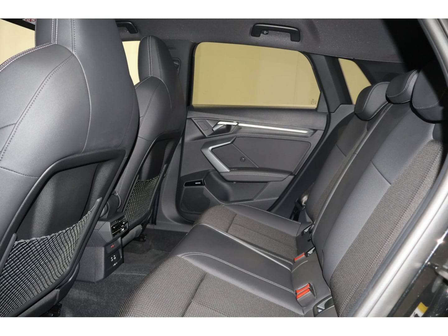 Bild über Audi A3 Sportback S line 35 TDI S tronic - für weitere Informationen kontaktieren Sie den Audi Partner