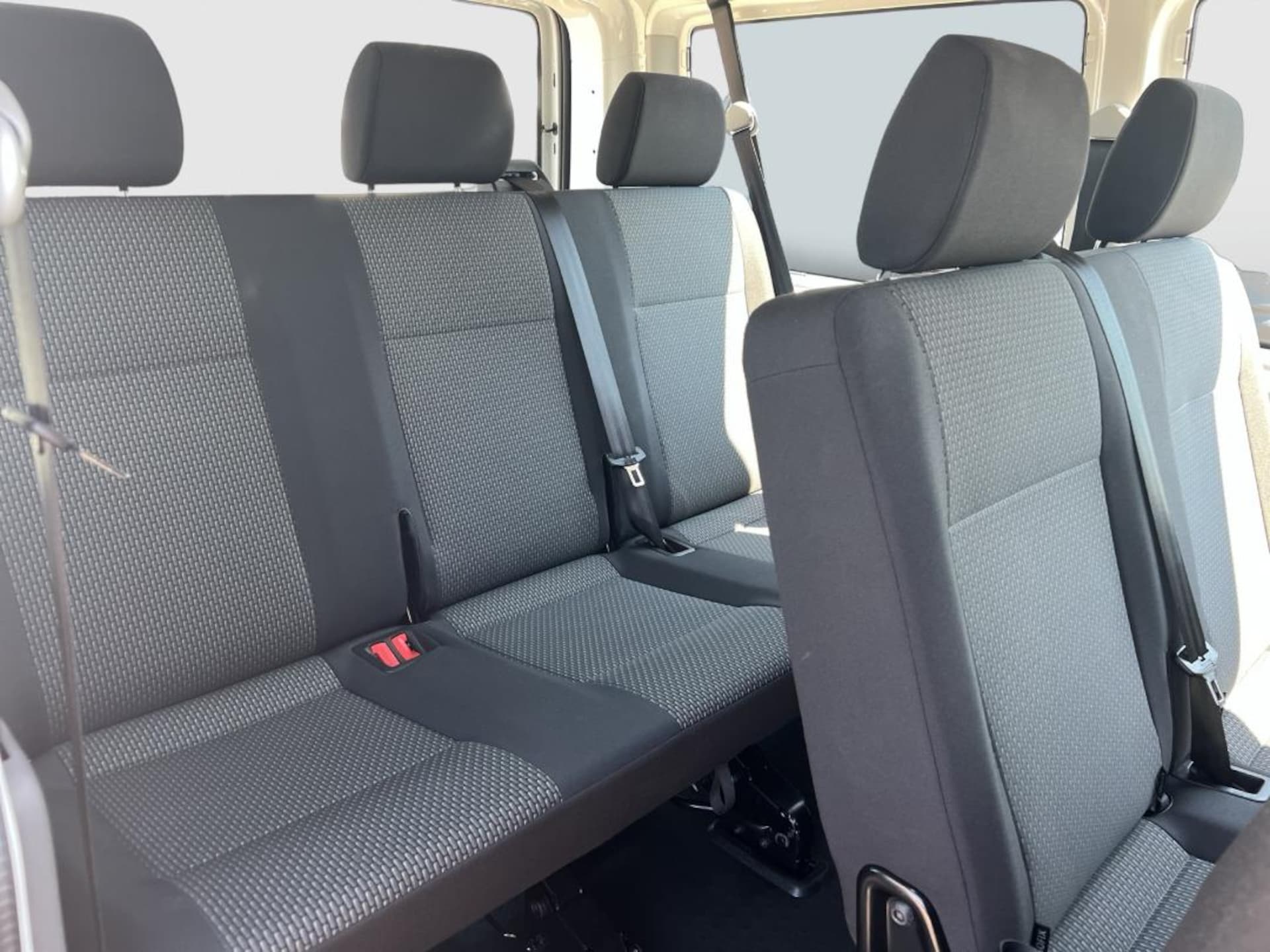 Volkswagen T6.1 Transporter Kombi kurzer Radstand