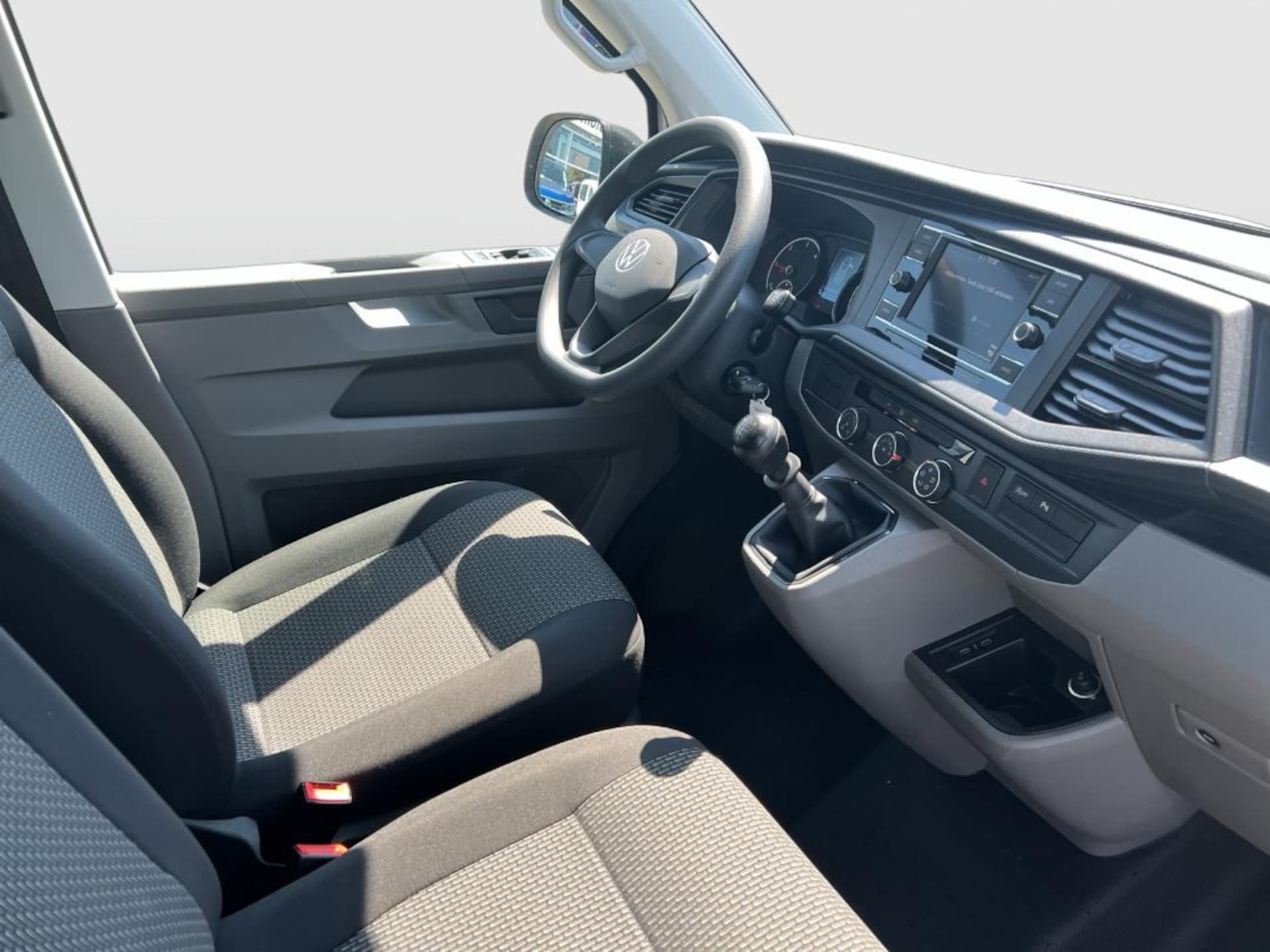 Volkswagen T6.1 Transporter Kombi kurzer Radstand
