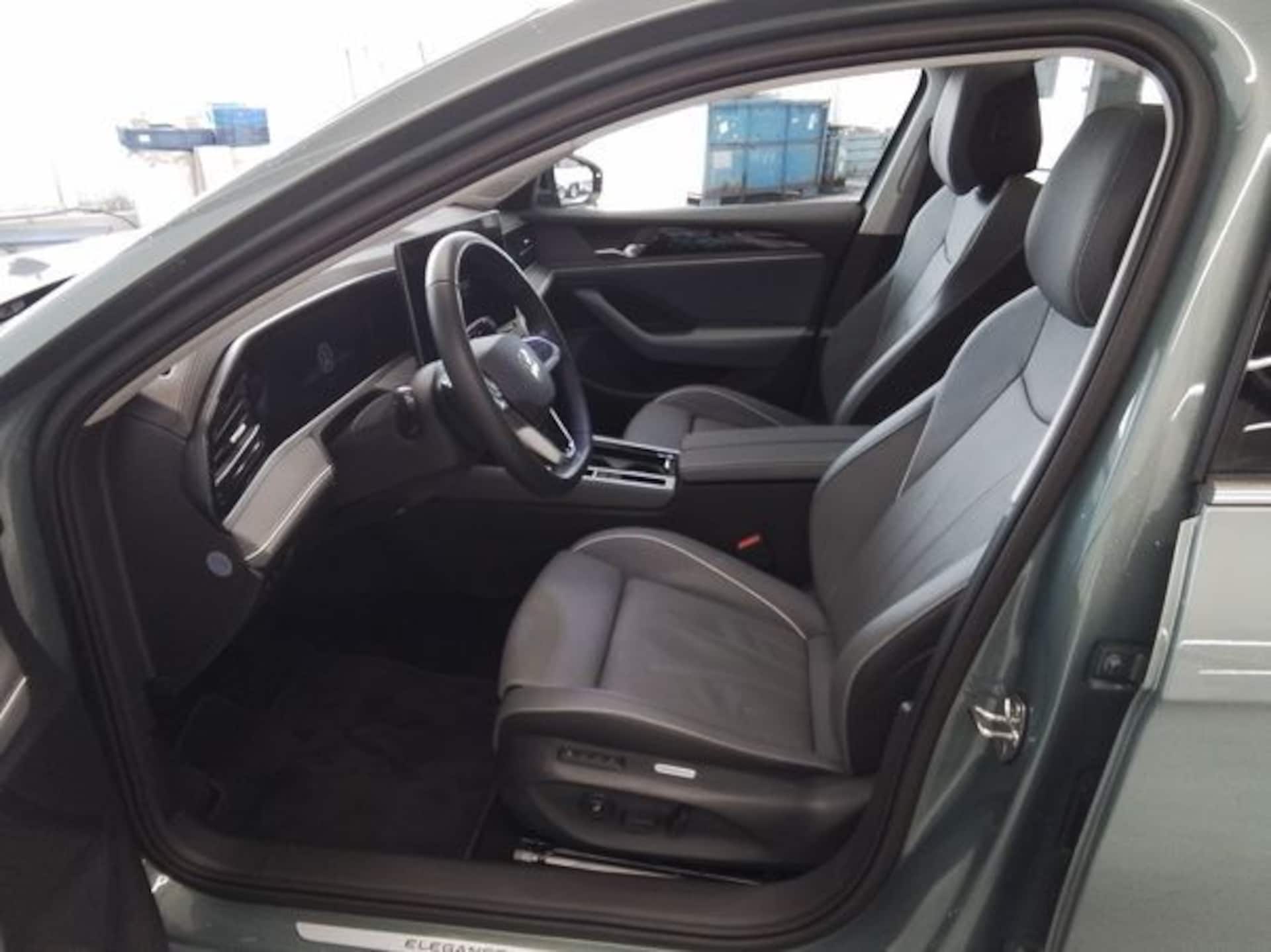 Volkswagen Passat Elegance