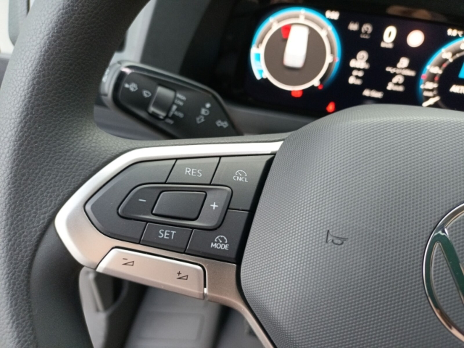 Volkswagen Crafter Kasten mittlerer Radstand – Bild 13