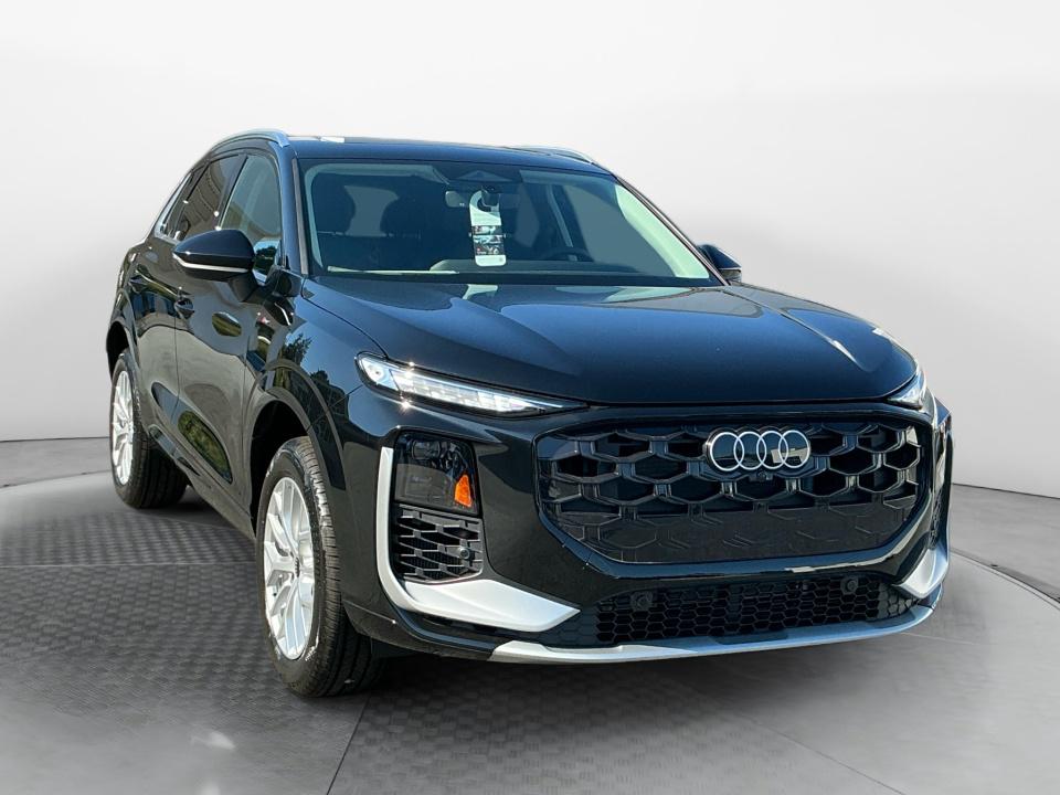 2026 Audi Q3 S line quattro's photo