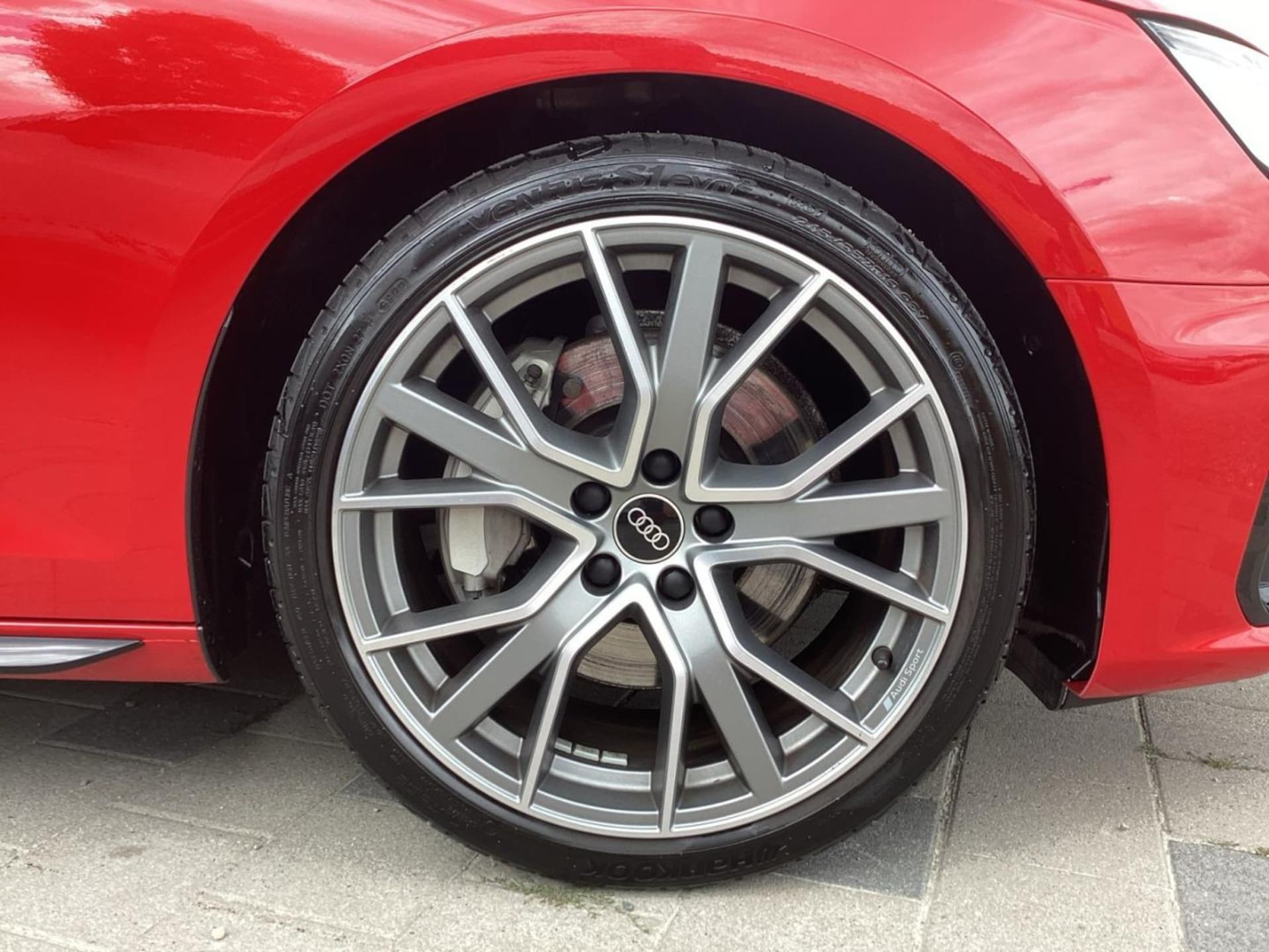 Audi A4 Avant S line
