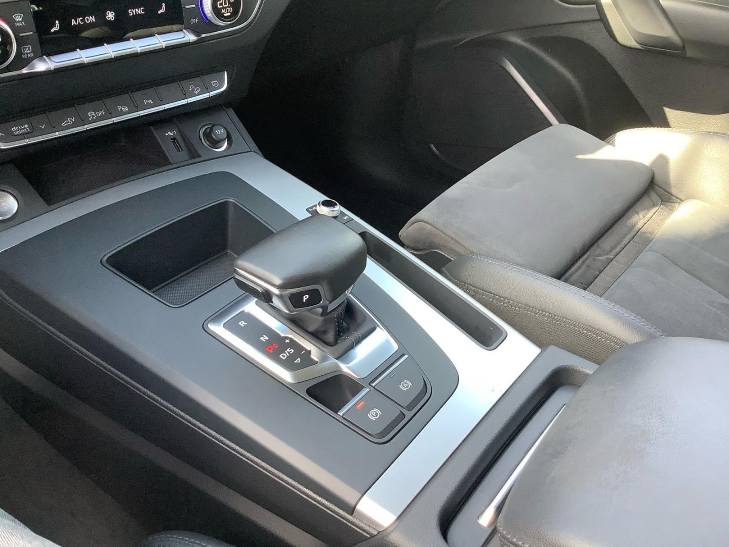 Image about Audi Q5 TFSI e 50 TFSI e quattro S tronic