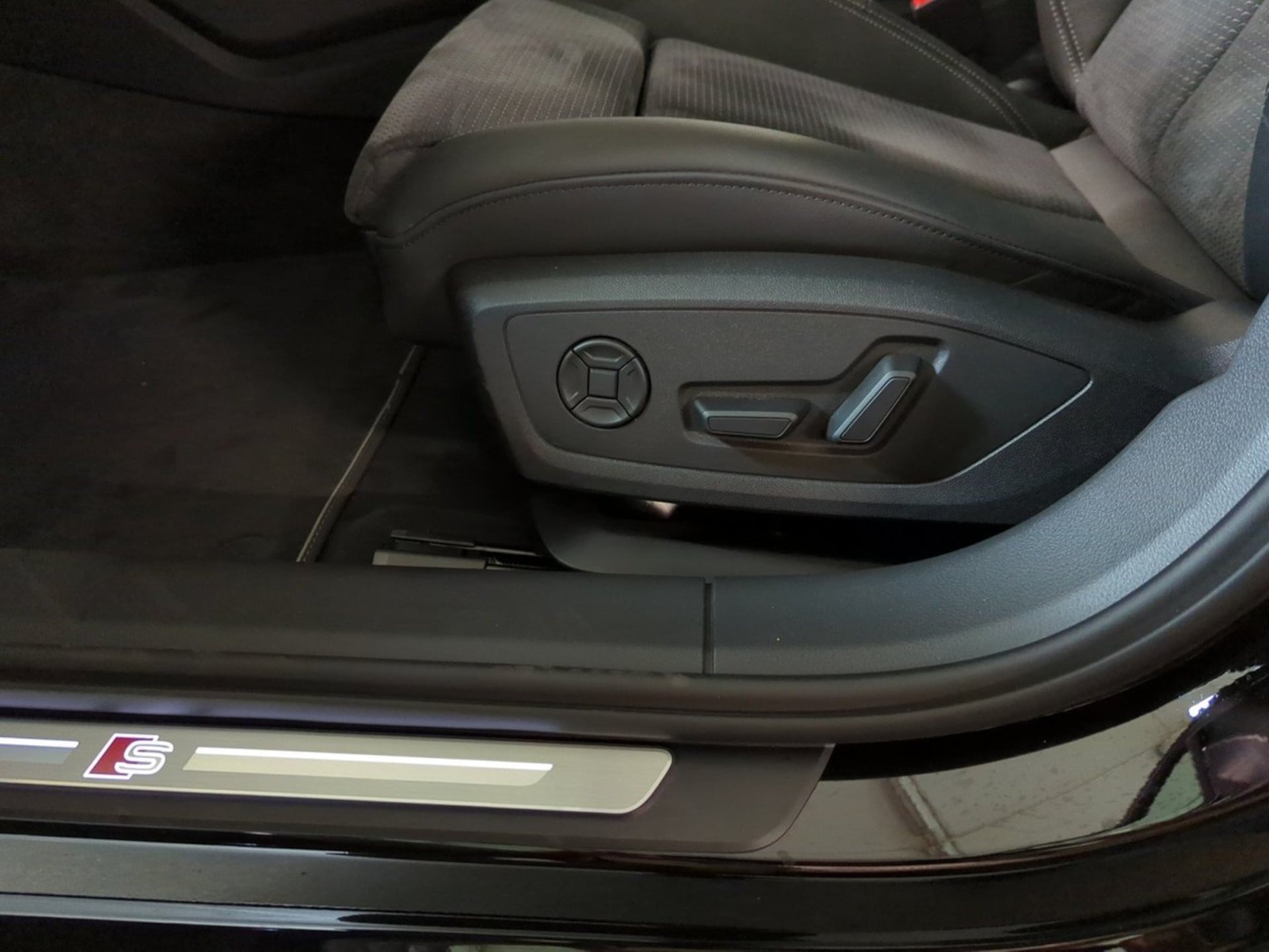Audi S6 Avant