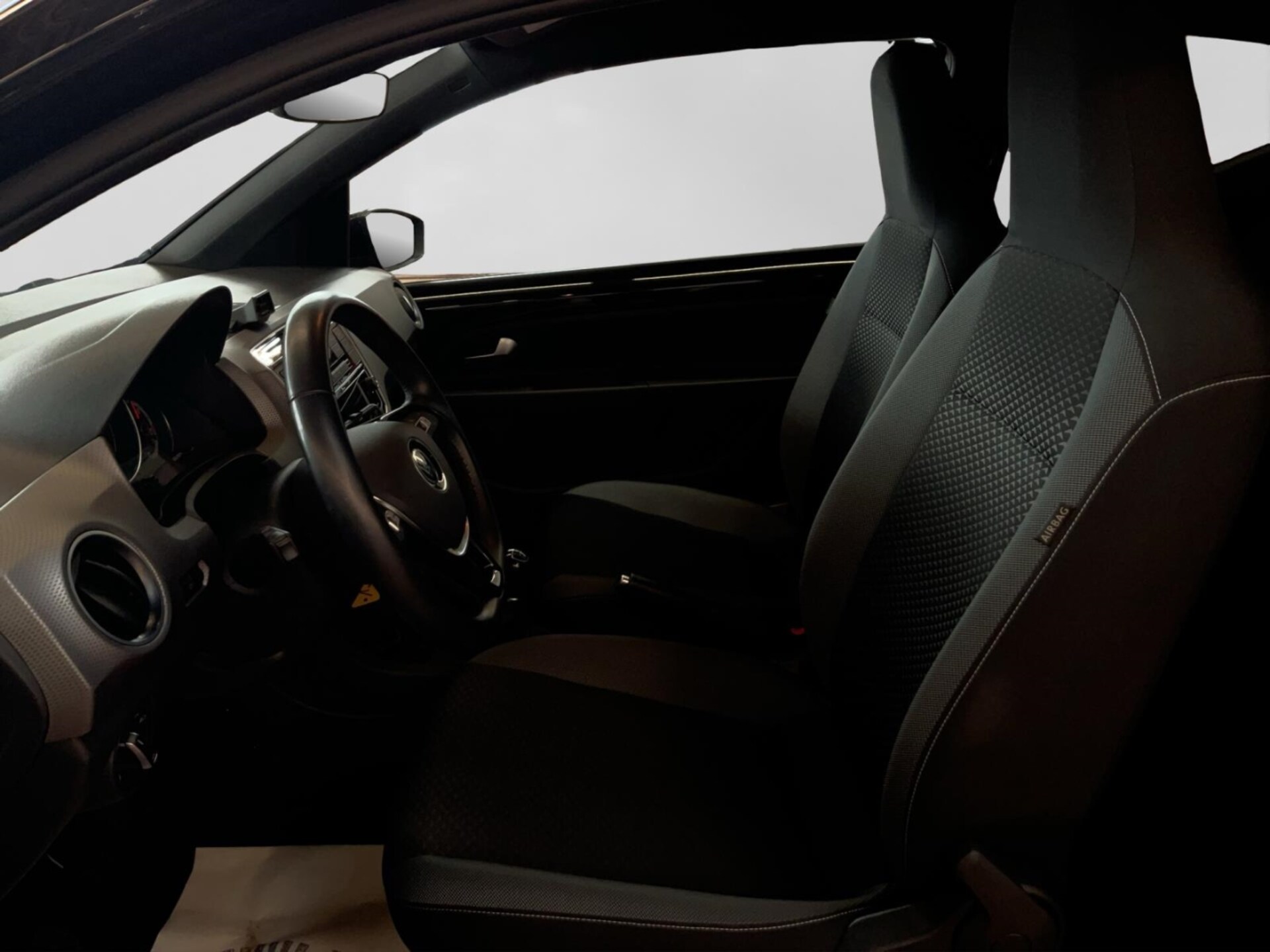 Volkswagen up! ACTIVE