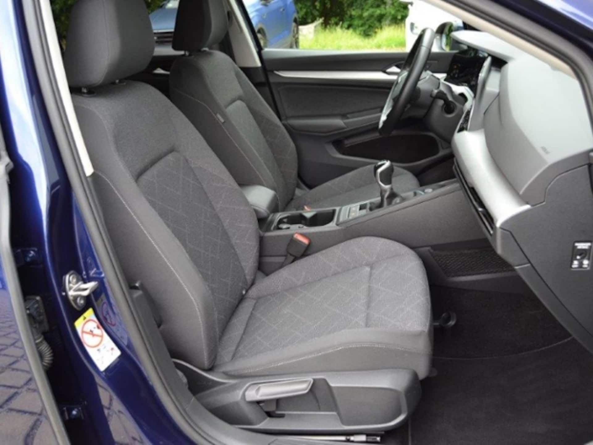 Volkswagen Golf Variant Life