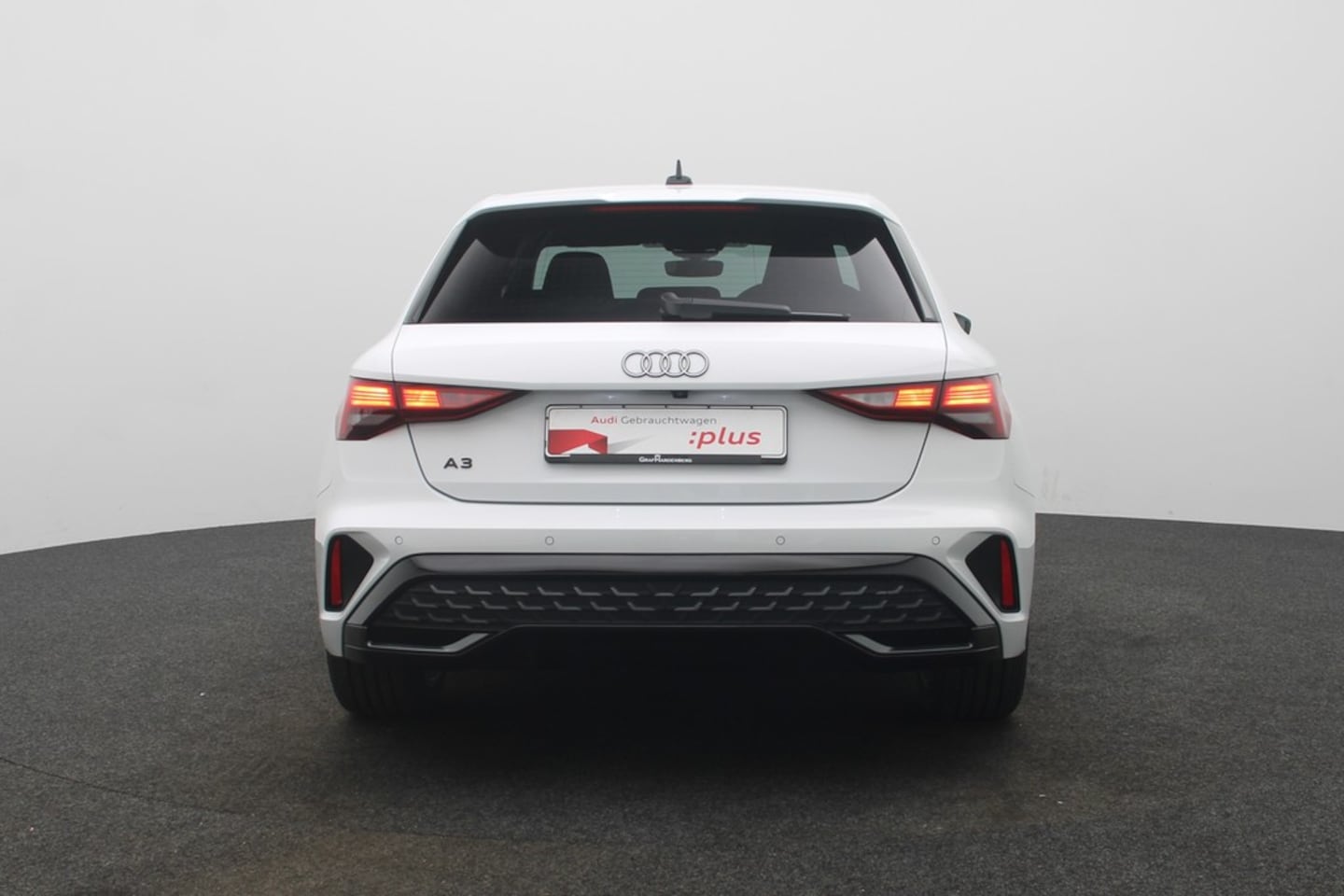 Bild über Audi A3 Sportback S line 35 TDI S tronic - für weitere Informationen kontaktieren Sie den Audi Partner
