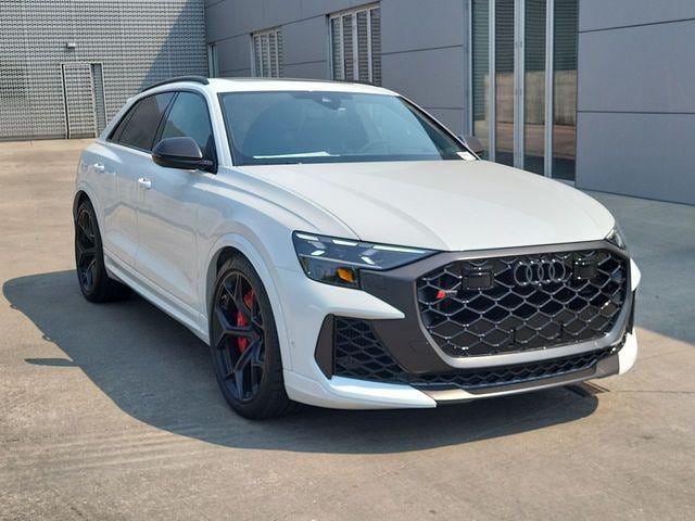 2026 Audi RS Q8 SUV performance
