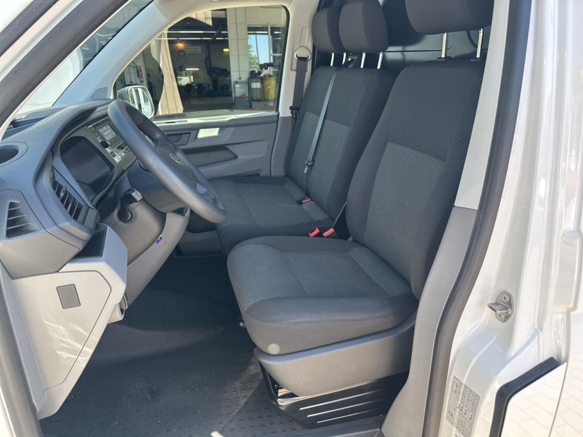Volkswagen T6.1 Transporter Kasten kurzer Radstand