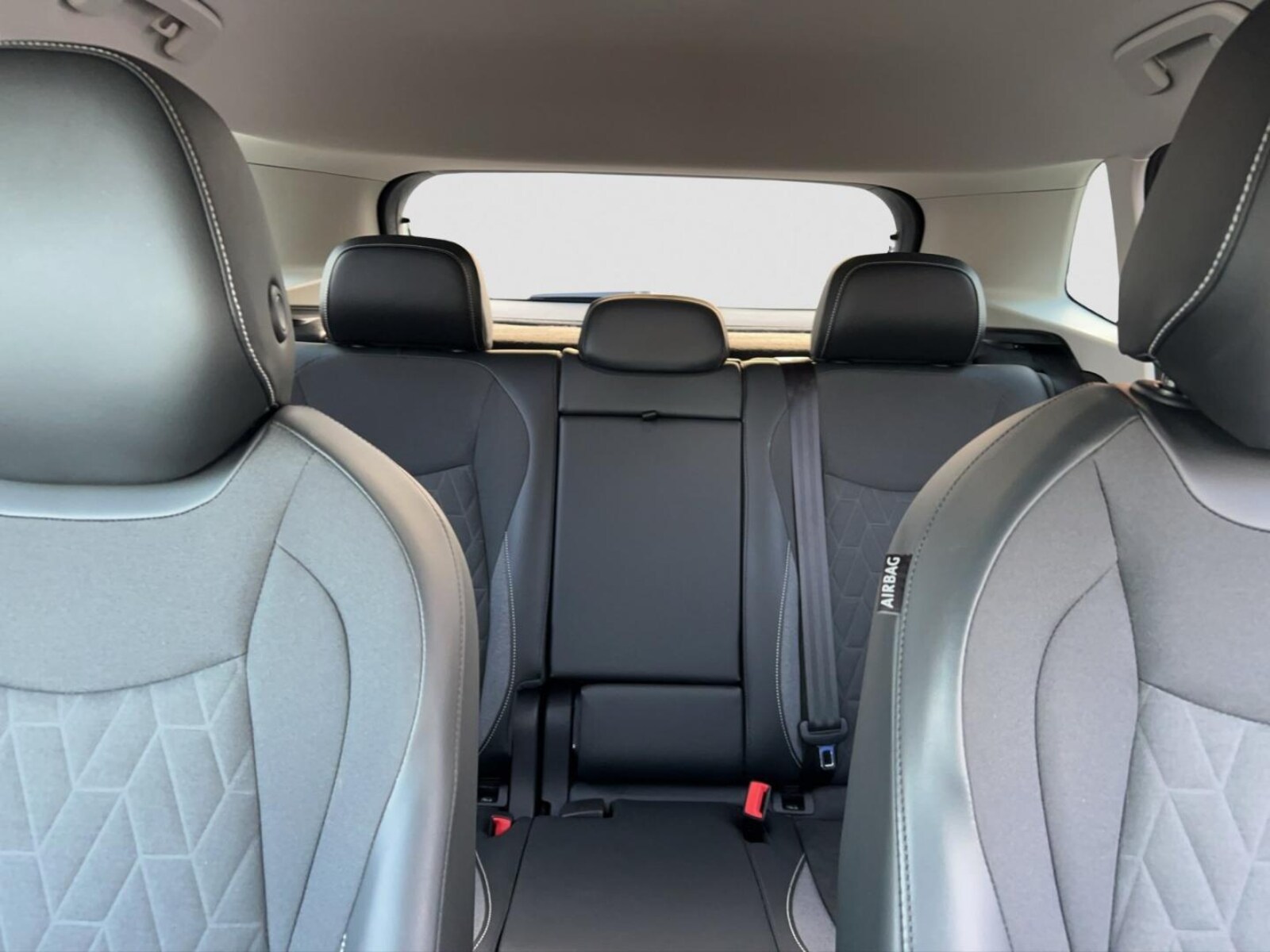 Volkswagen Tiguan – Bild 17