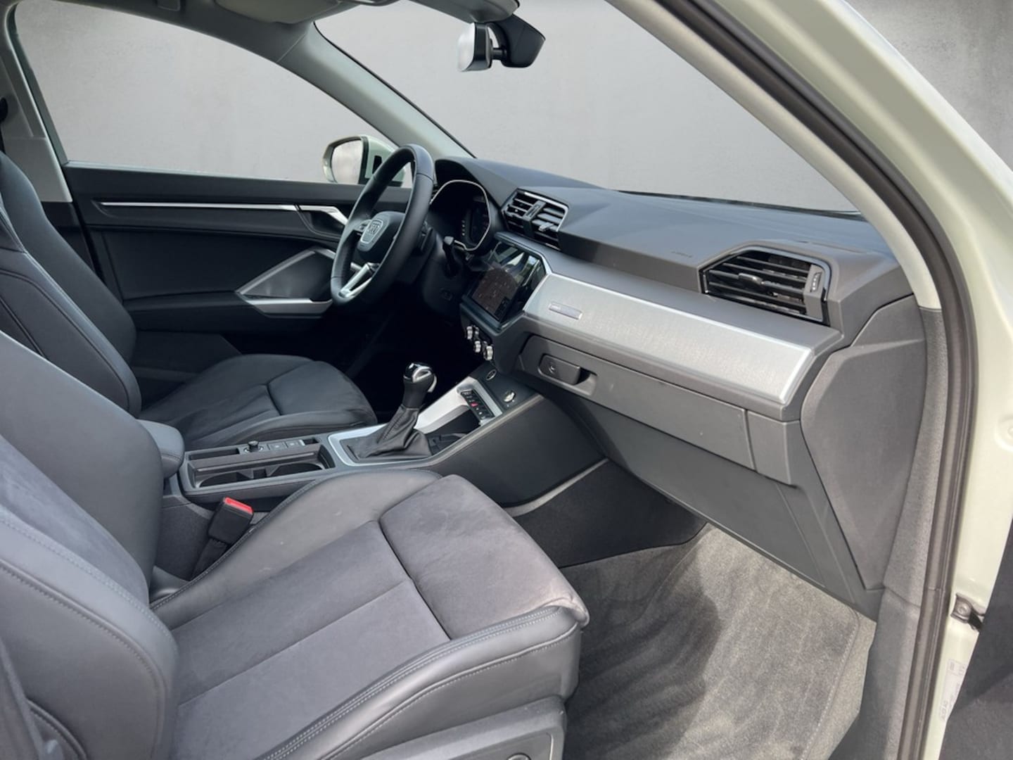 Bild über Audi Q3 Sportback TFSI 110 kW S tronic - für weitere Informationen kontaktieren Sie den Audi Partner