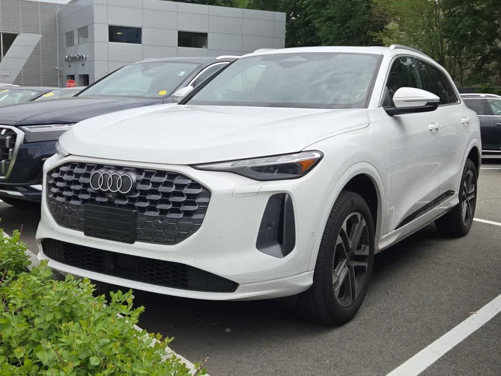 2025 Audi Q5 Premium quattro's photo