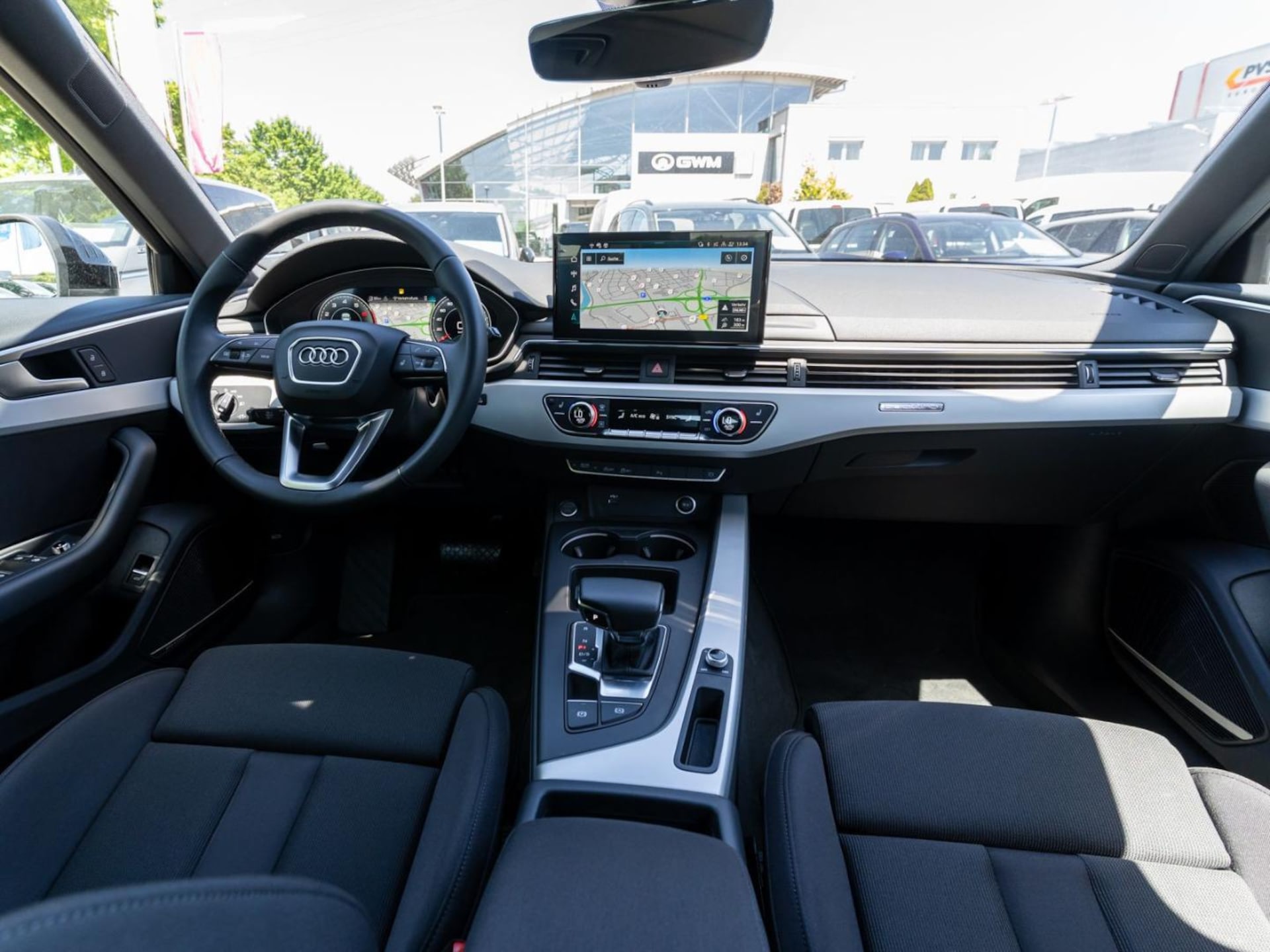 Audi A4 Avant S line