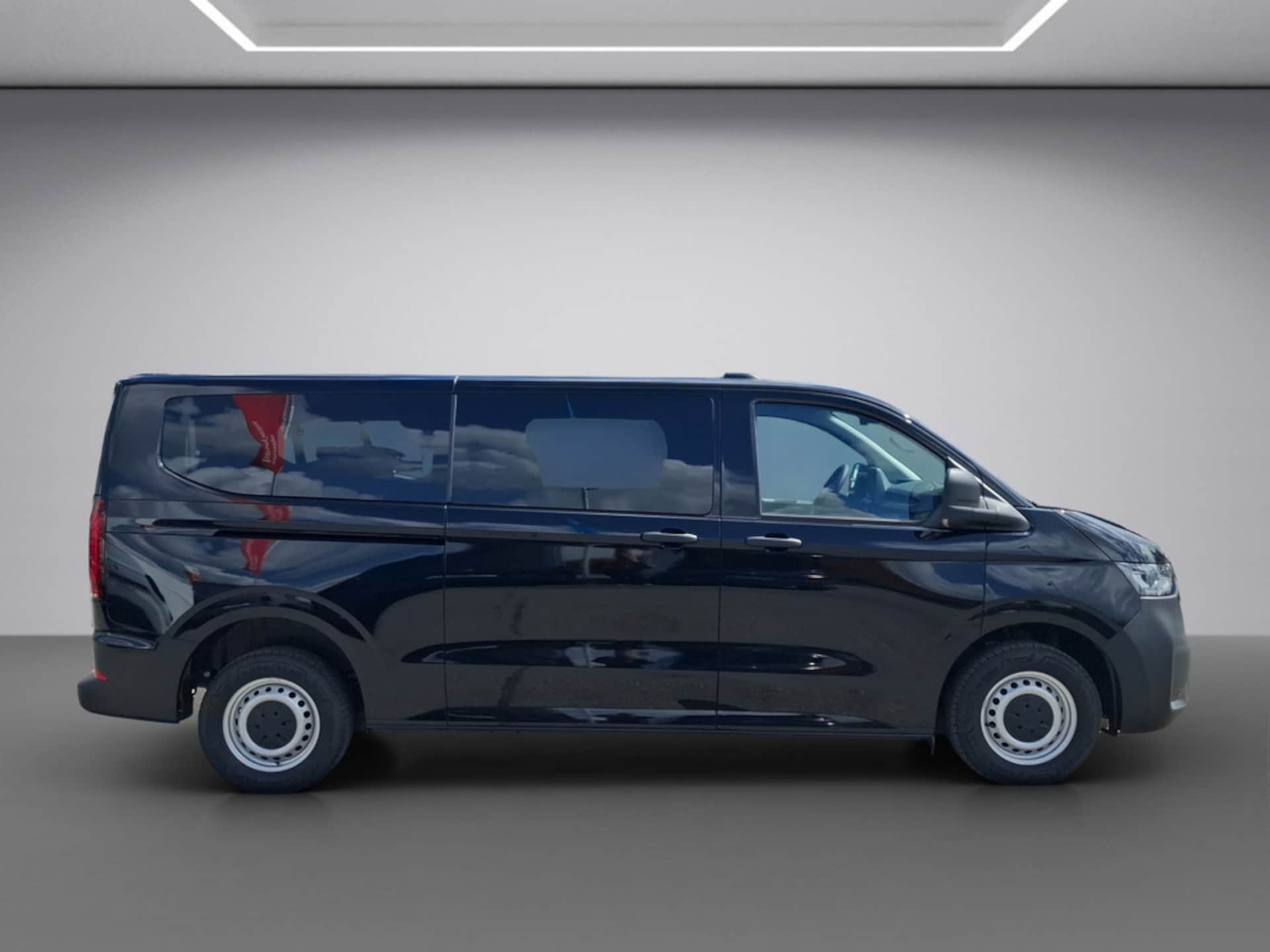 Volkswagen Transporter Kombi langer Radstand
