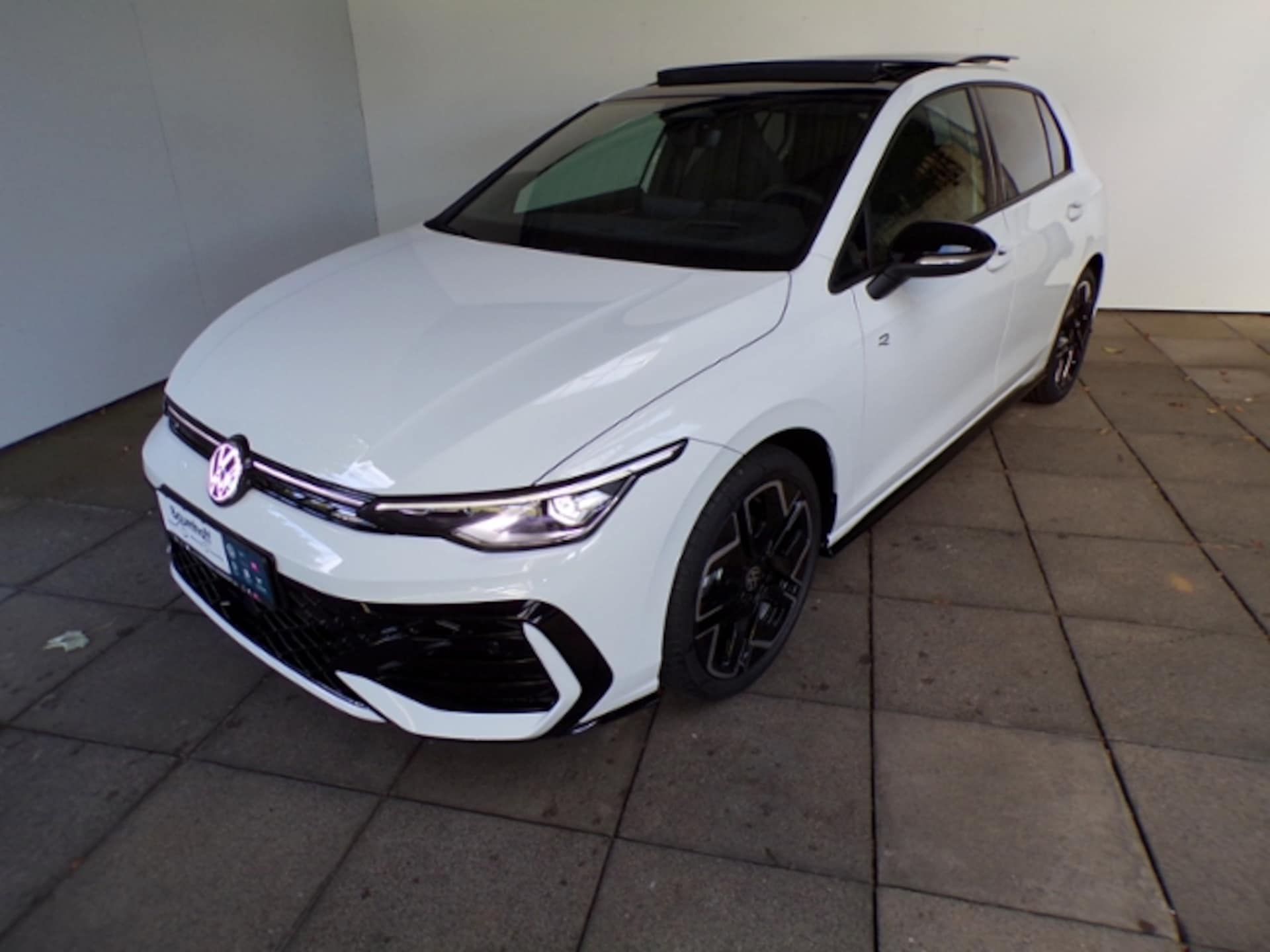 Volkswagen Golf R-Line