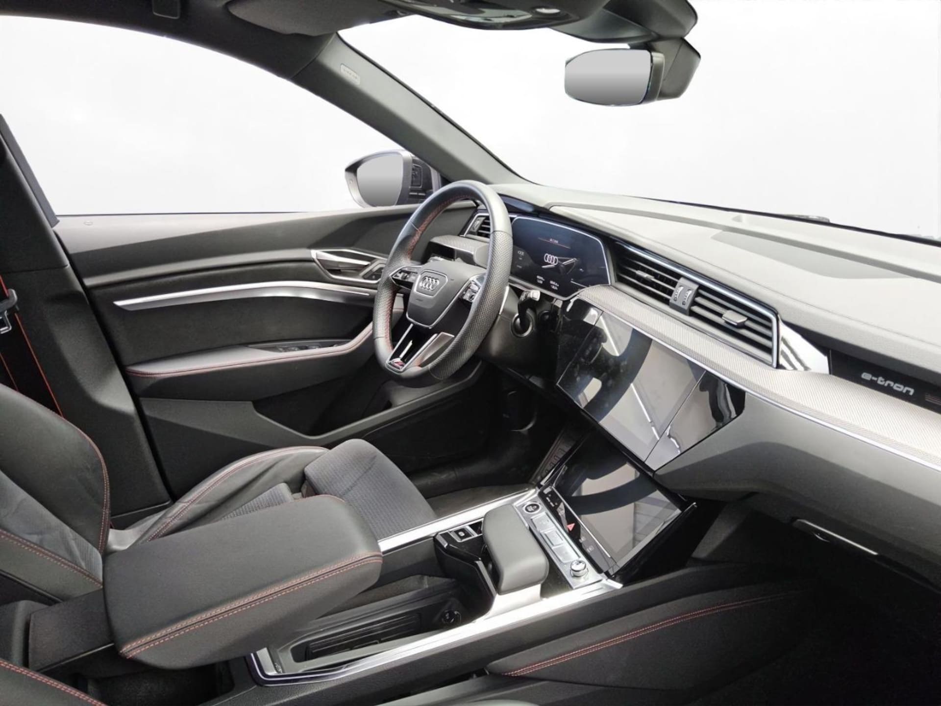 Audi Q8 e-tron S line