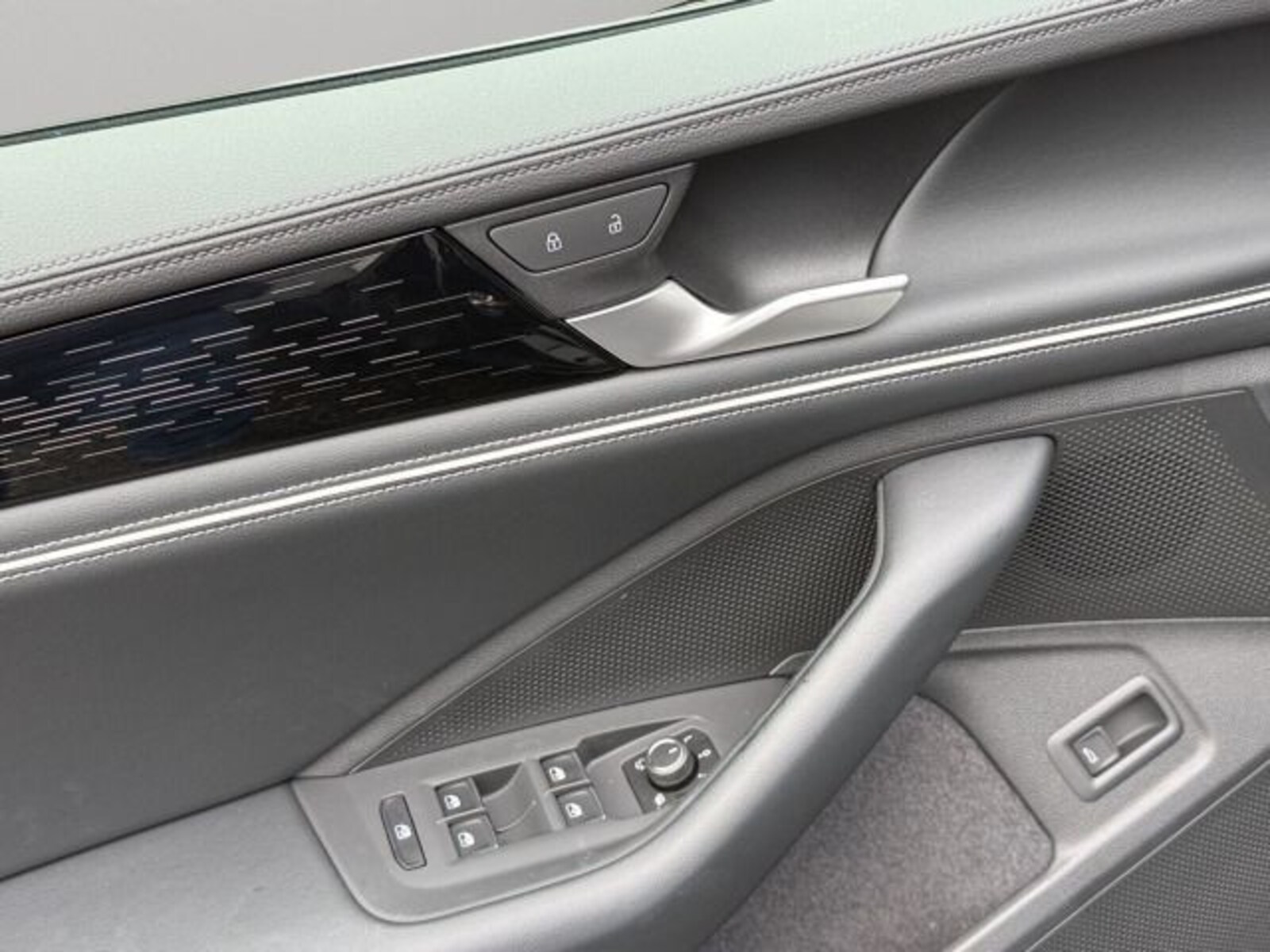 Volkswagen Passat – Bild 13