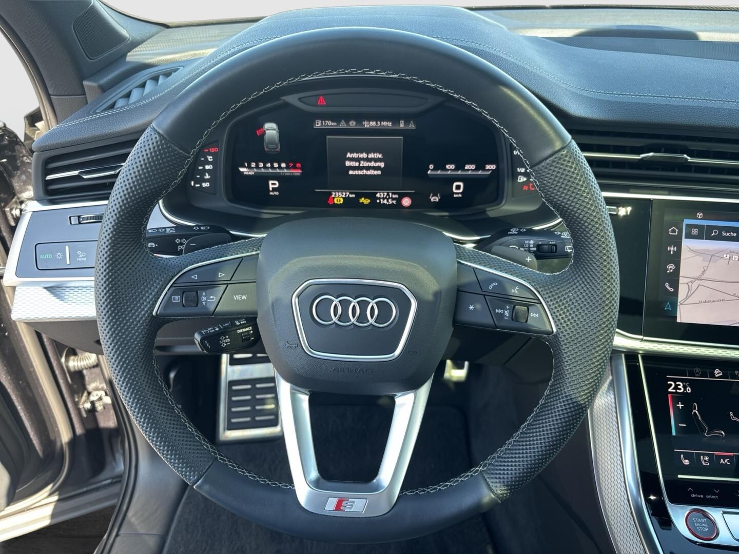 Bild über Audi SQ7 SUV TFSI quattro tiptronic - für weitere Informationen kontaktieren Sie den Audi Partner