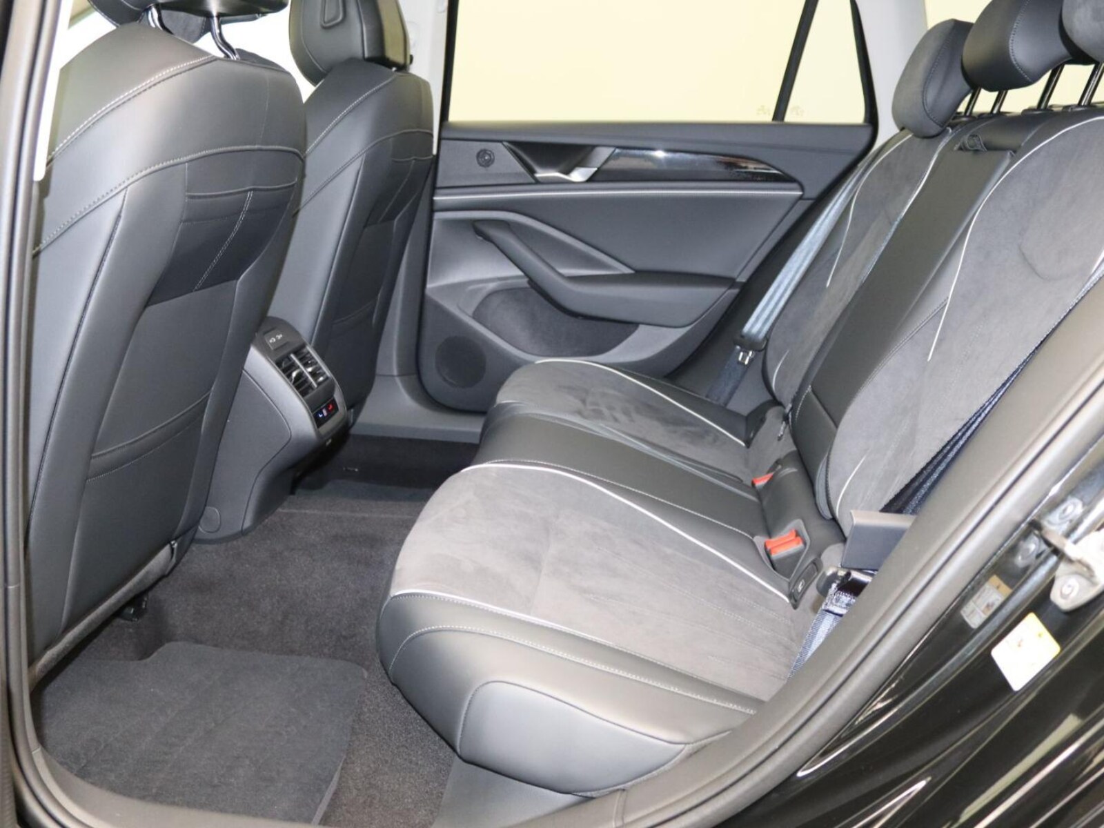Volkswagen Passat – Bild 13