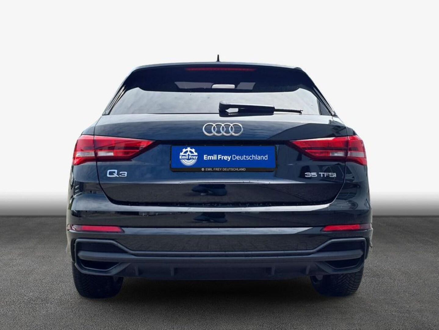 Bild über Audi Q3 S line 35 TFSI S tronic - für weitere Informationen kontaktieren Sie den Audi Partner