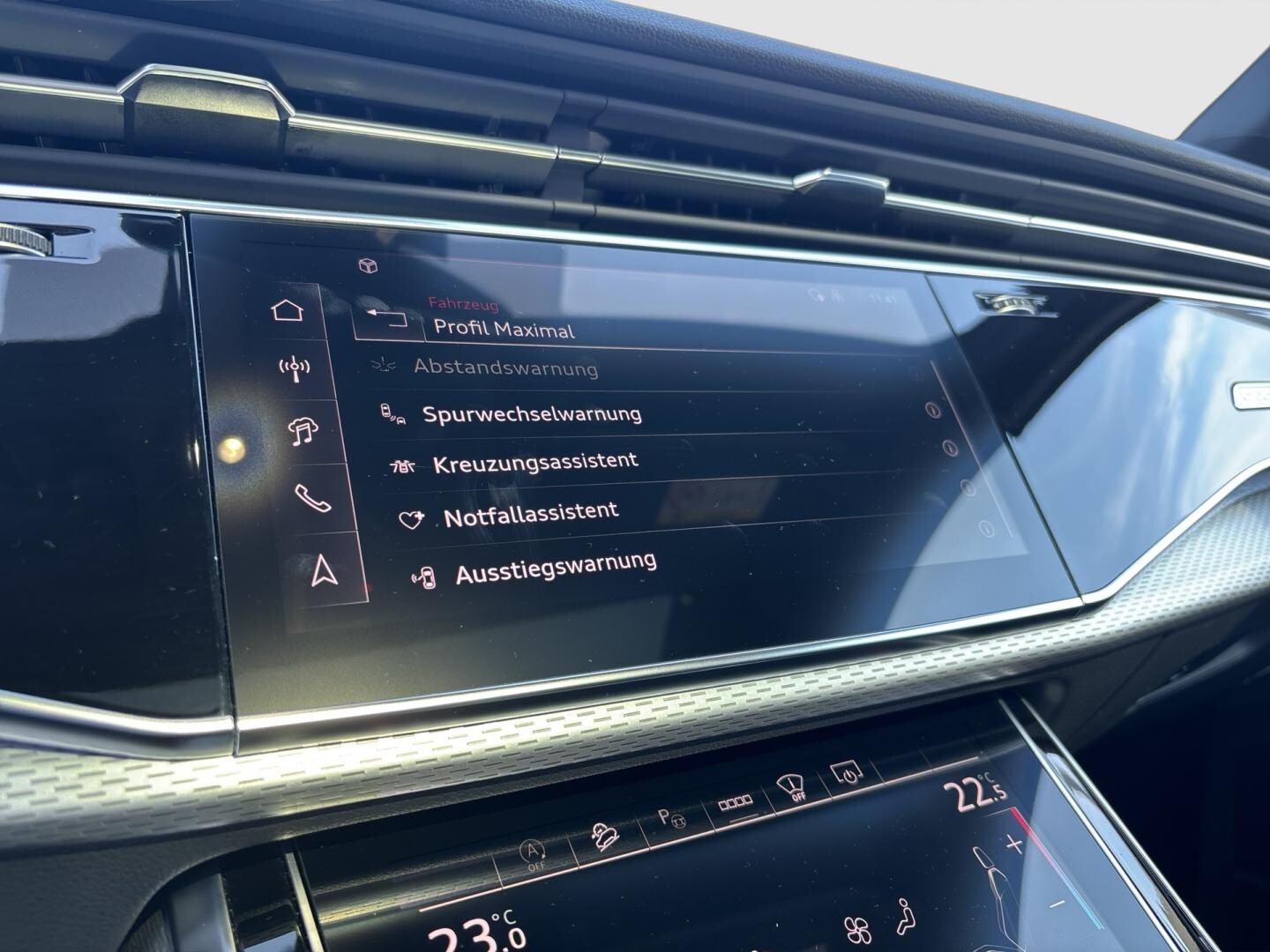 Bild über Audi SQ7 SUV TFSI quattro tiptronic - für weitere Informationen kontaktieren Sie den Audi Partner