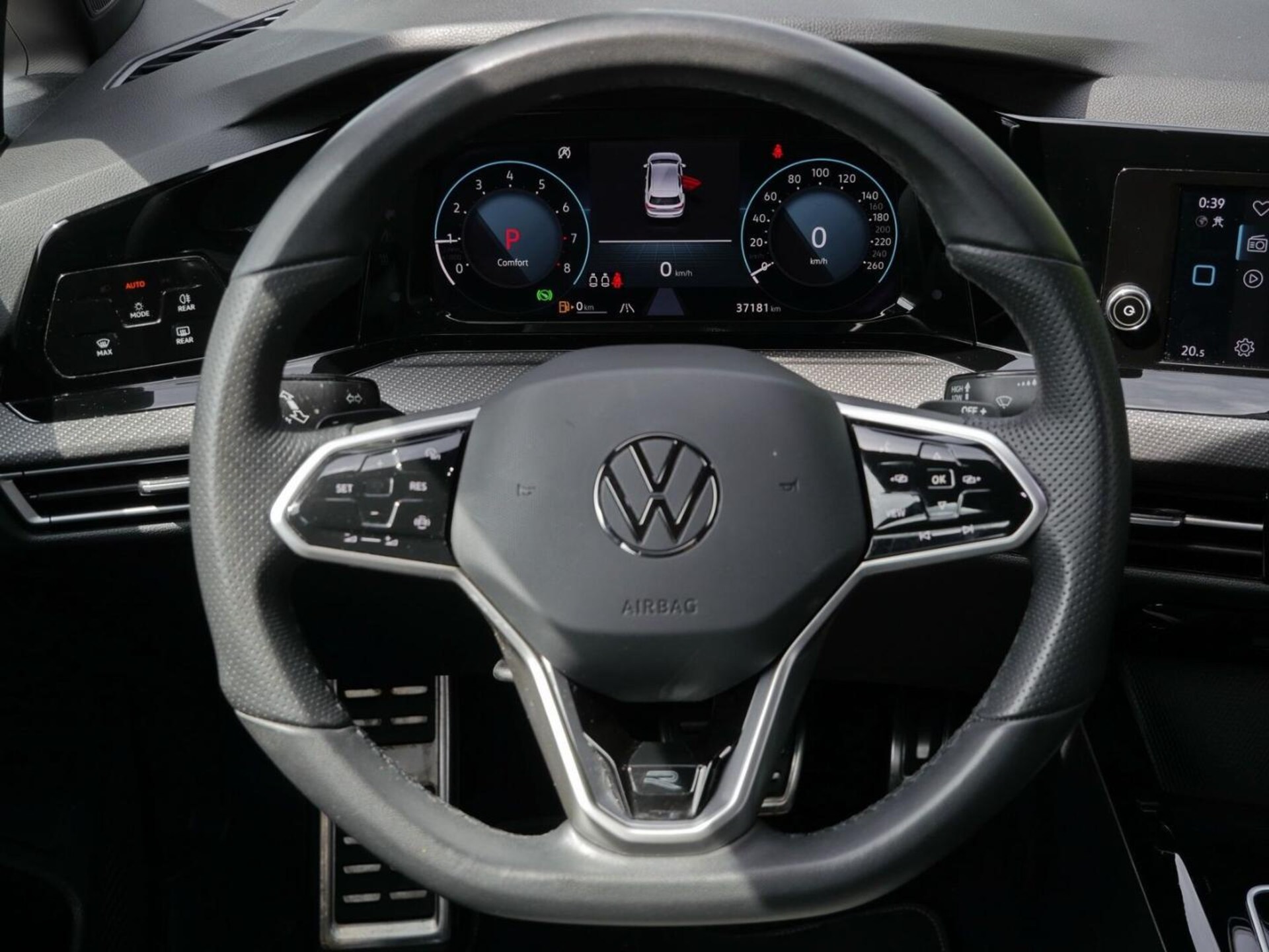 Volkswagen Golf R-Line