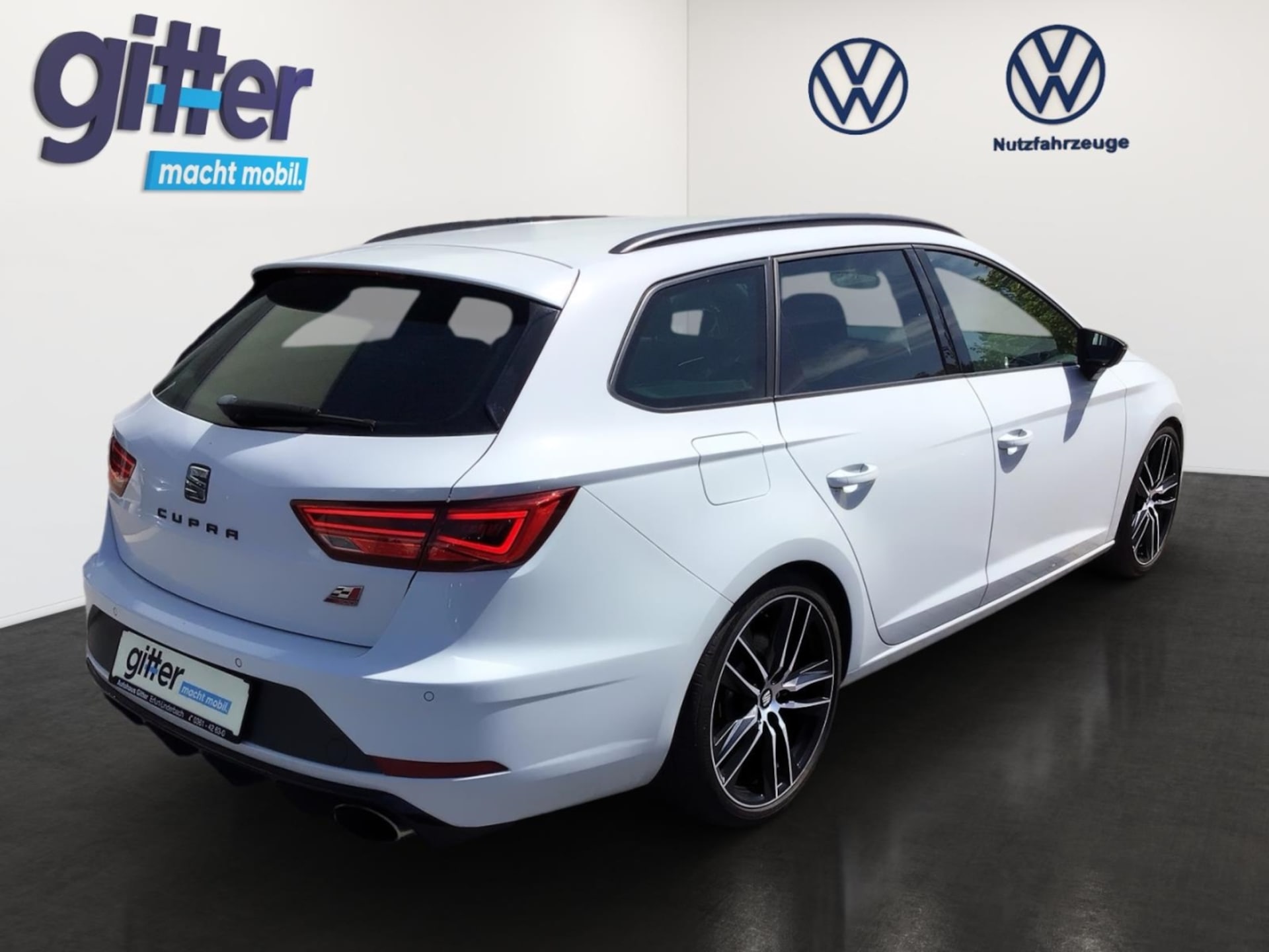 SEAT Leon Sportstourer Cupra 300