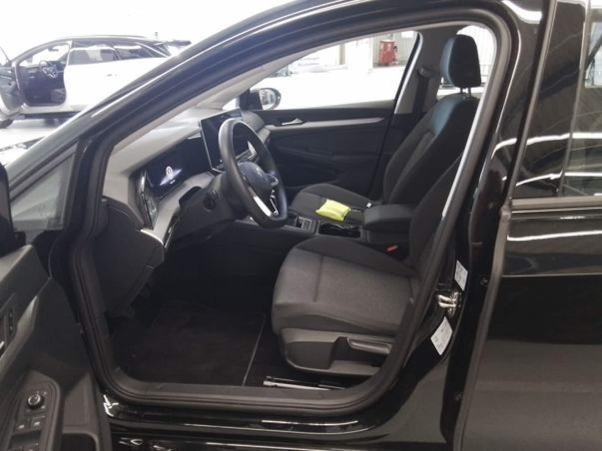 Volkswagen Golf Variant Life