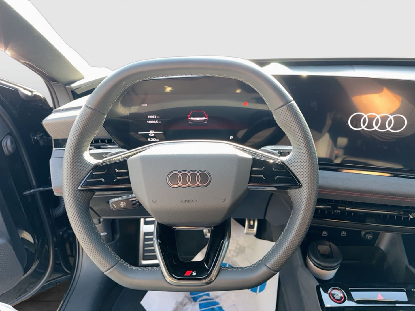 Bild über Audi S6 Avant e-tron e-tron quattro - für weitere Informationen kontaktieren Sie den Audi Partner