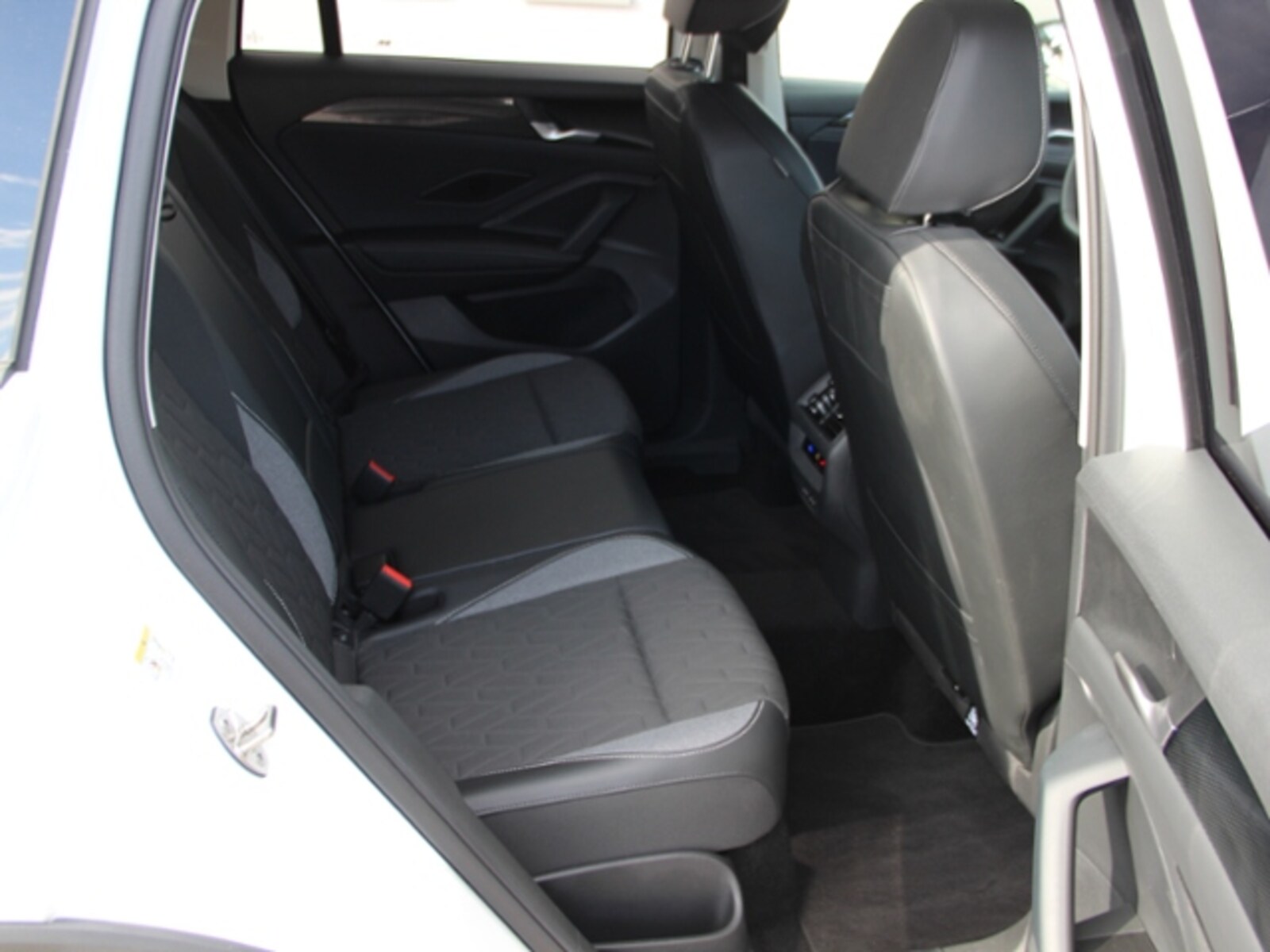 Volkswagen Tiguan – Bild 10