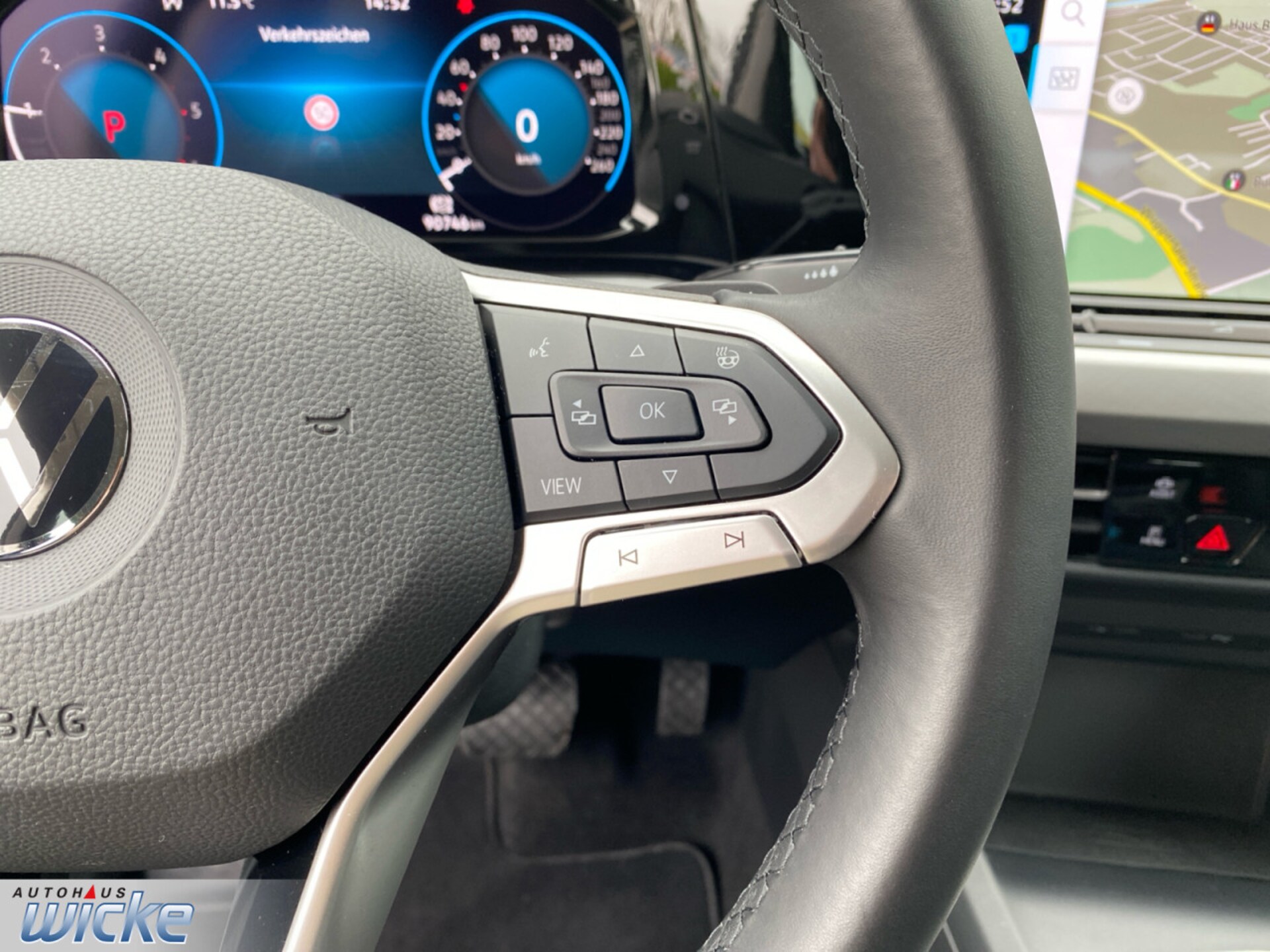 Volkswagen Golf Life