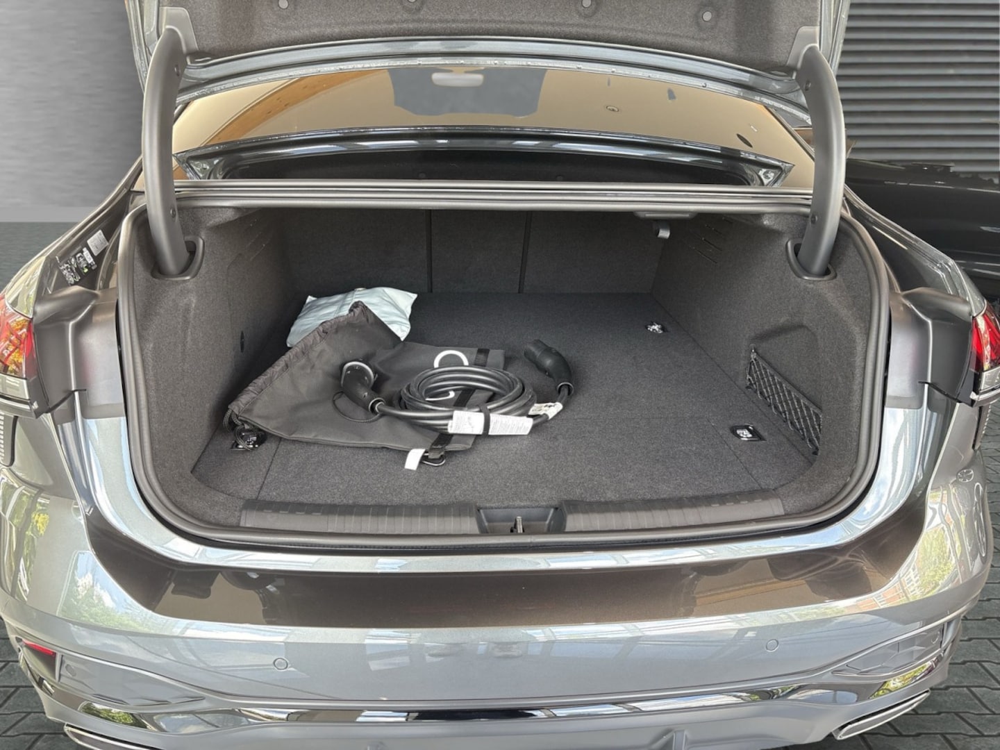 Bild über Audi A6 Limousine e-hybrid edition one e-hybrid quattro 220 kW S tronic - für weitere Informationen kontaktieren Sie den Audi Partner