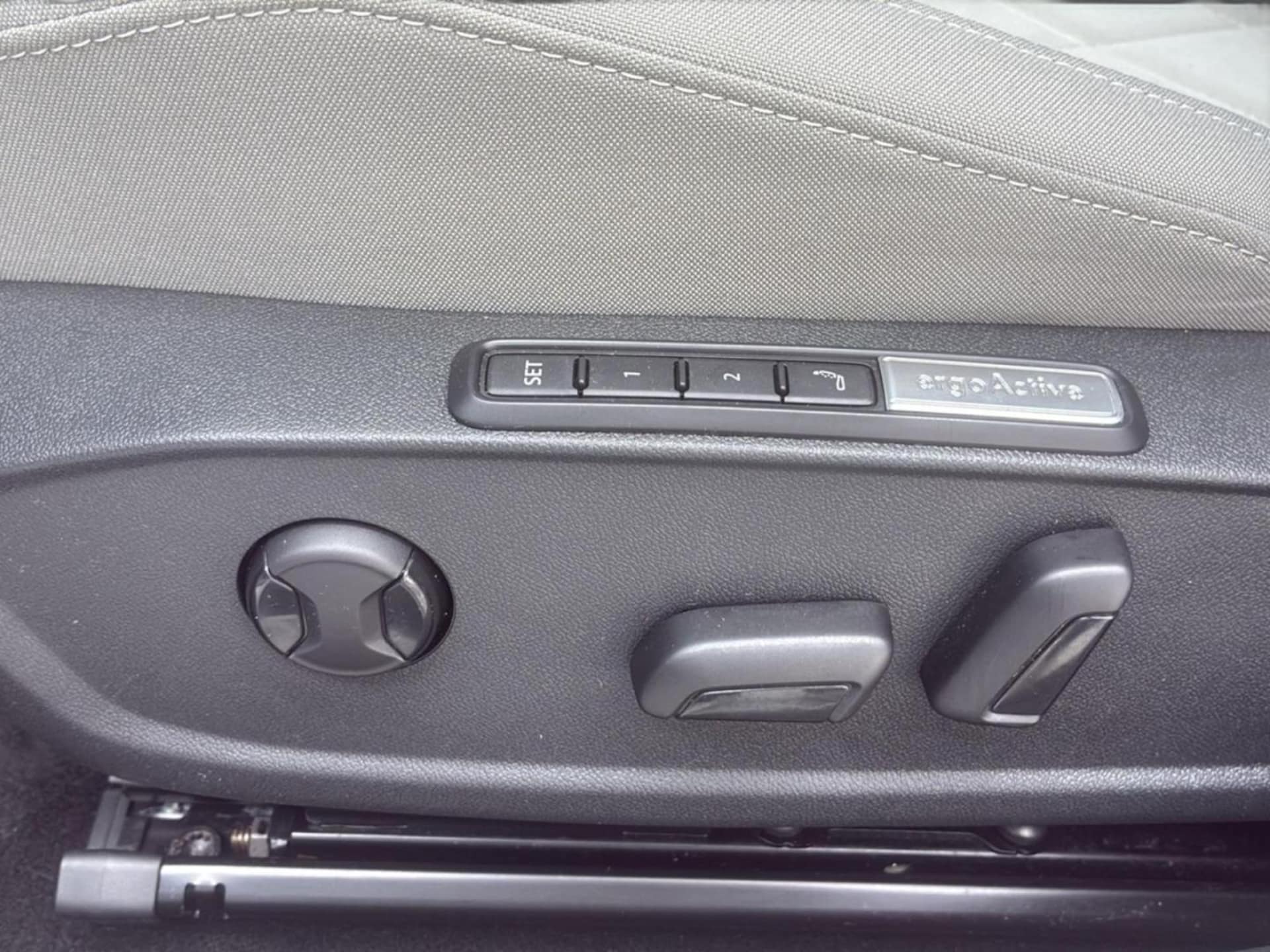 Volkswagen Golf Style