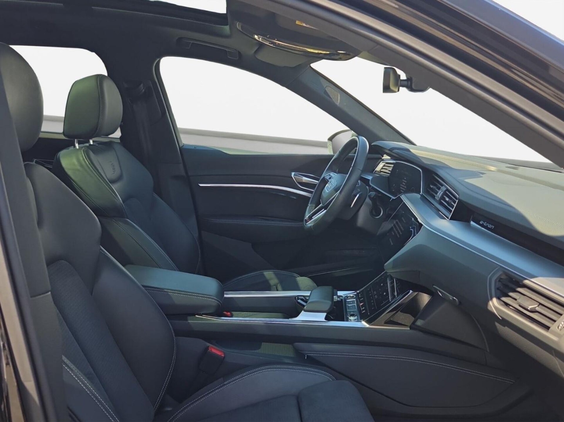 Audi Q8 e-tron S line