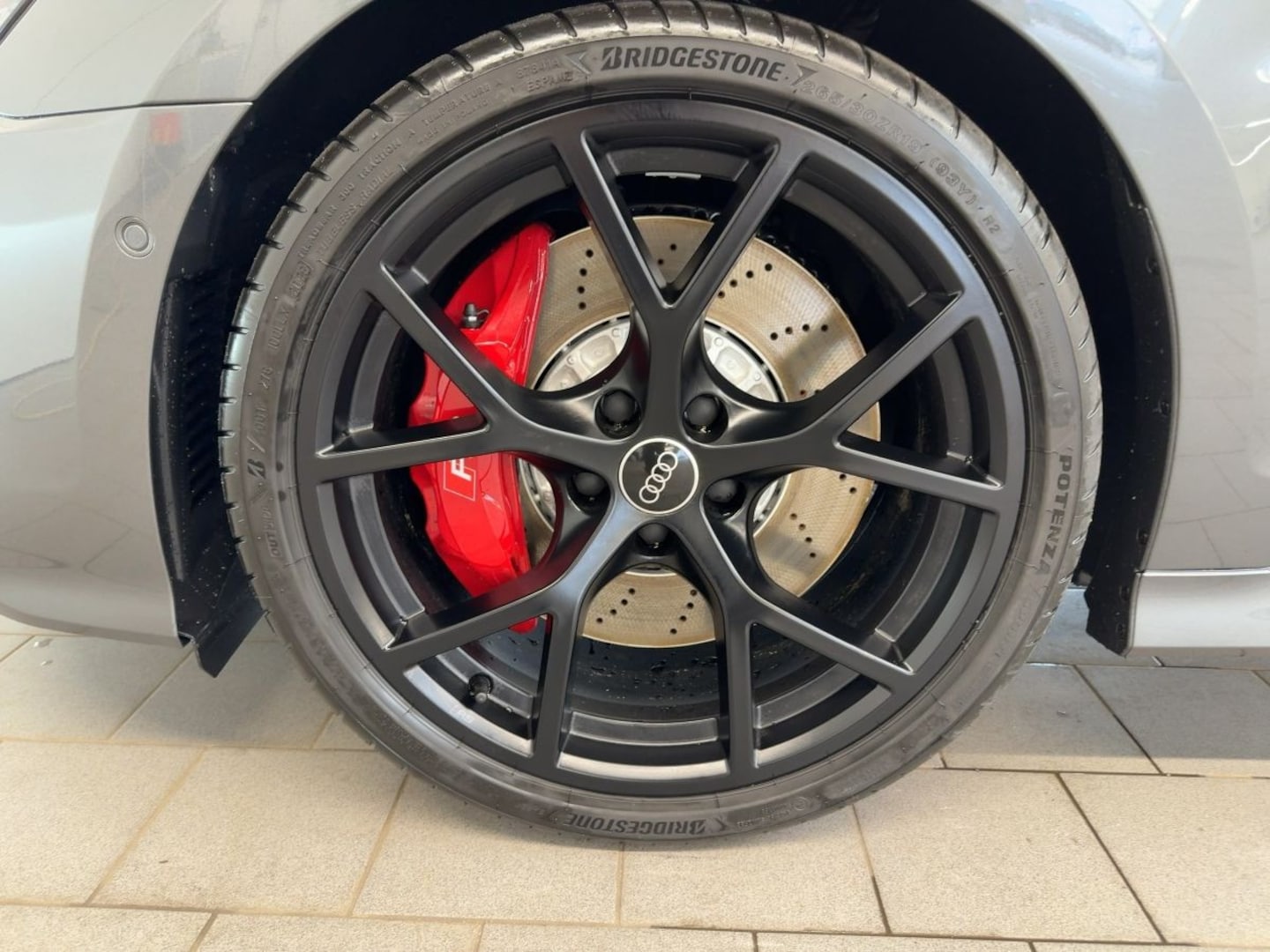 Bild über Audi RS 3 Sportback TFSI quattro 294 kW S tronic - für weitere Informationen kontaktieren Sie den Audi Partner