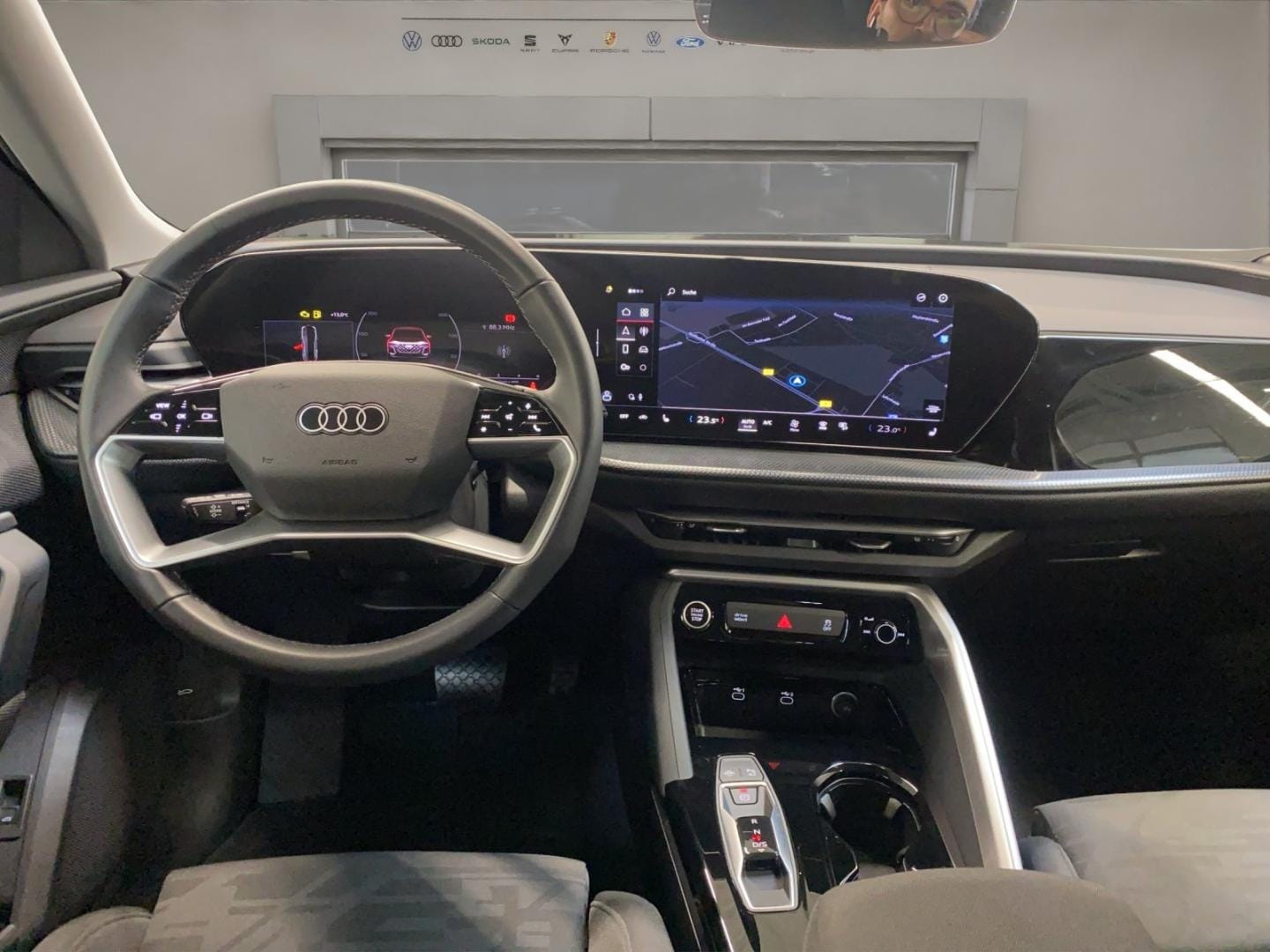 Bild über Audi Q5 SUV TDI quattro 150 kW S tronic - für weitere Informationen kontaktieren Sie den Audi Partner