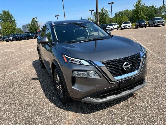 Used 2022 Nissan Rogue SV with VIN JN8BT3BB5NW336915 for sale in Maplewood, Minnesota