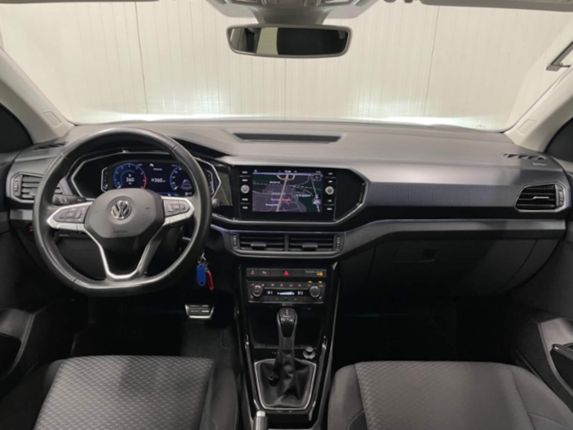 Volkswagen T-Cross United