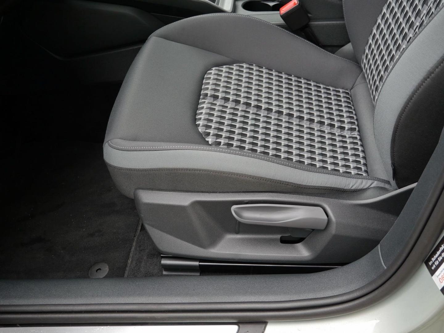 Bild über Audi A1 Sportback advanced 35 TFSI S tronic - für weitere Informationen kontaktieren Sie den Audi Partner