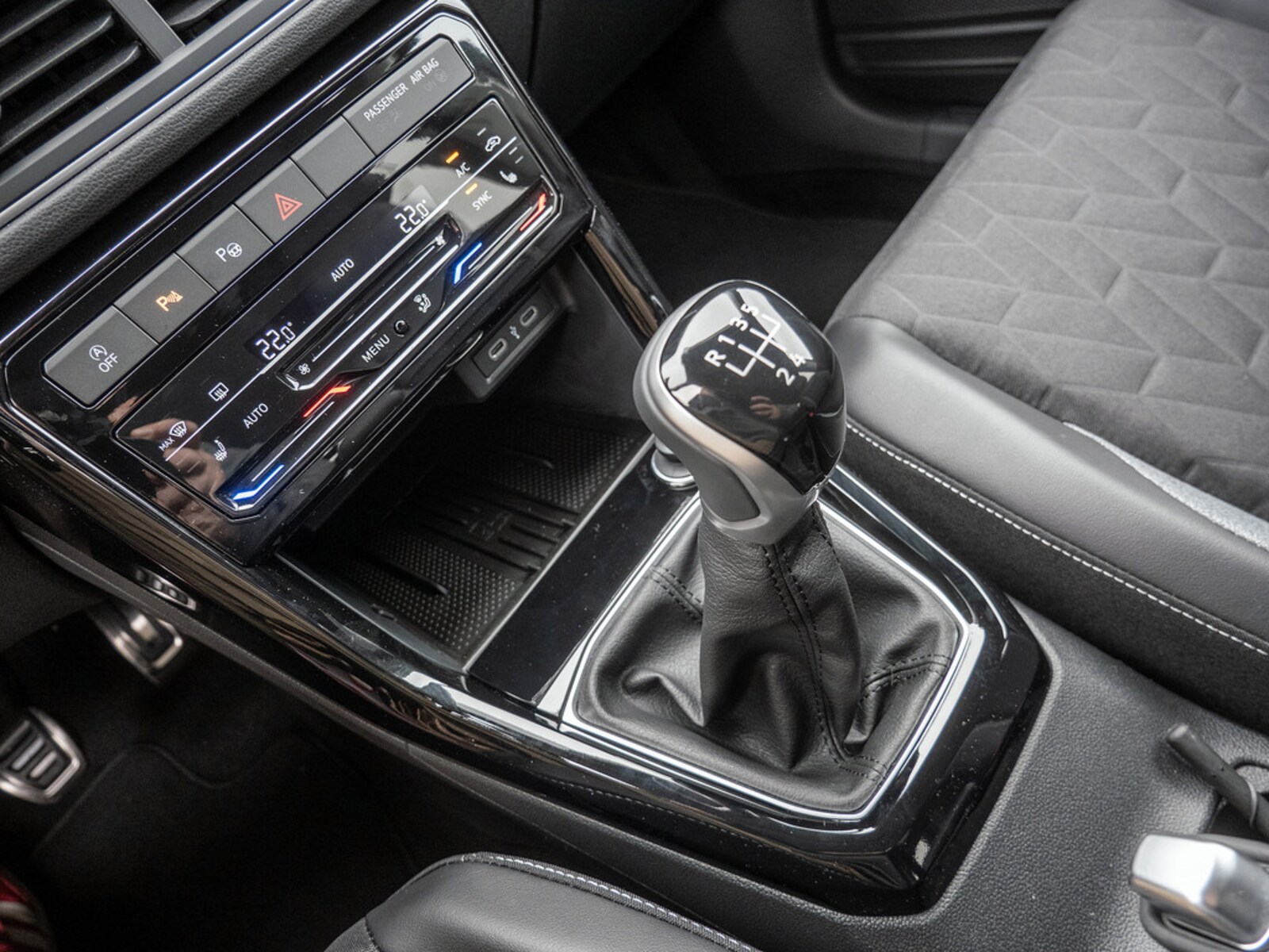 Volkswagen T-Cross – Bild 12