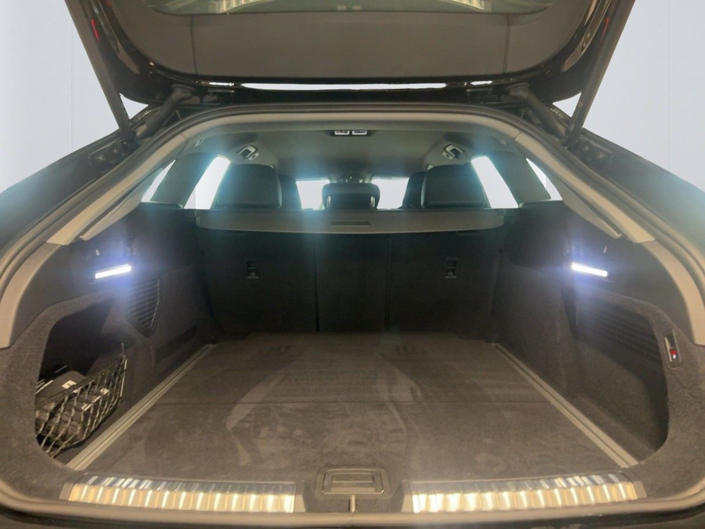 Bild über Audi A6 Avant TFSI 150 kW S tronic - für weitere Informationen kontaktieren Sie den Audi Partner