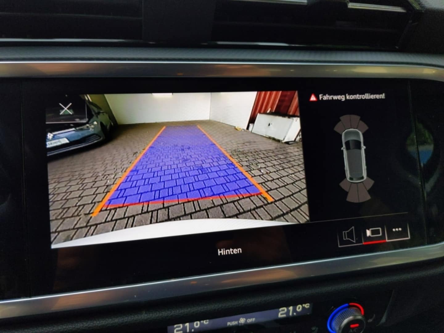 Bild über Audi Q3 advanced 35 TFSI S tronic - für weitere Informationen kontaktieren Sie den Audi Partner