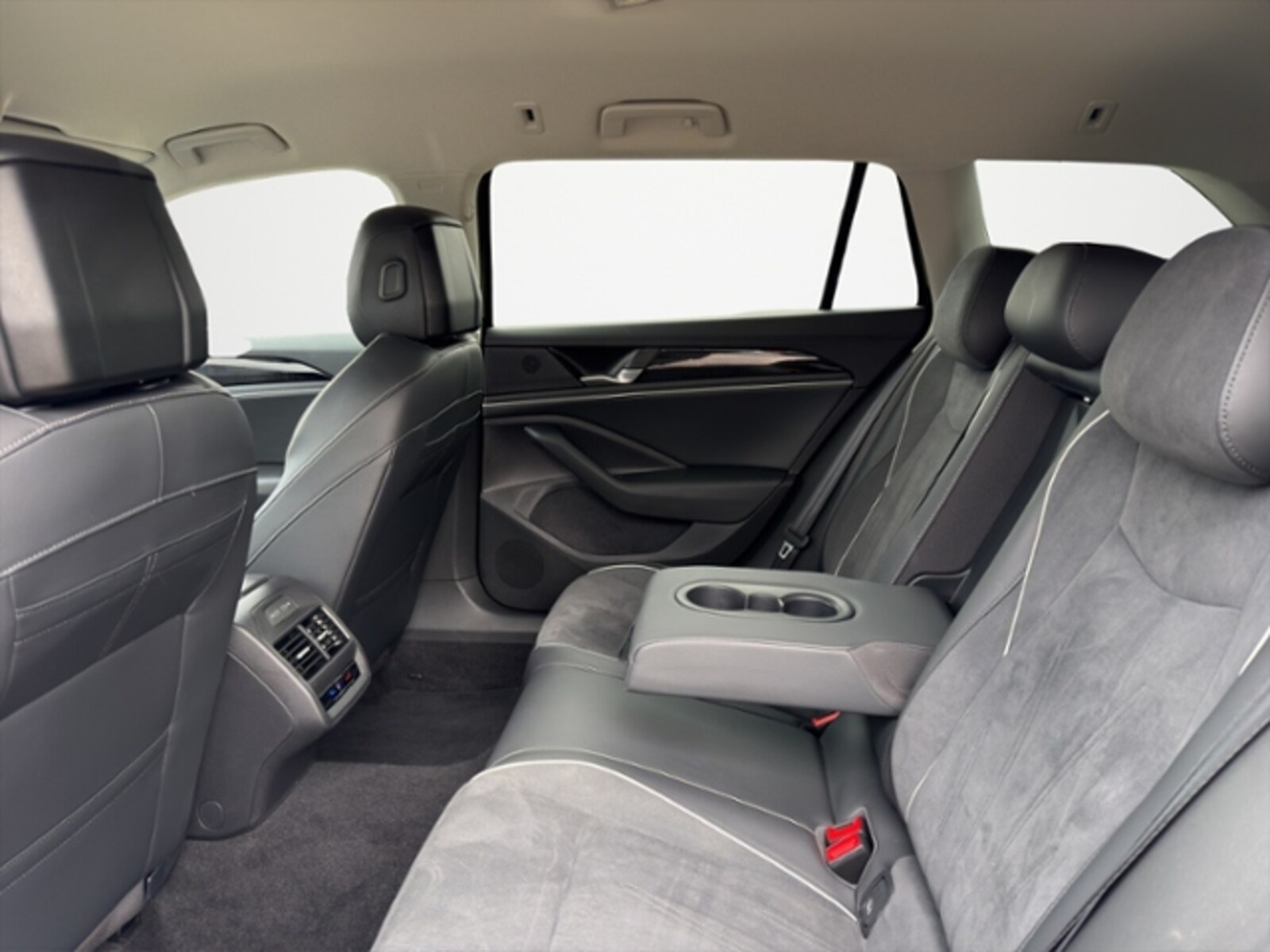 Volkswagen Passat – Bild 13