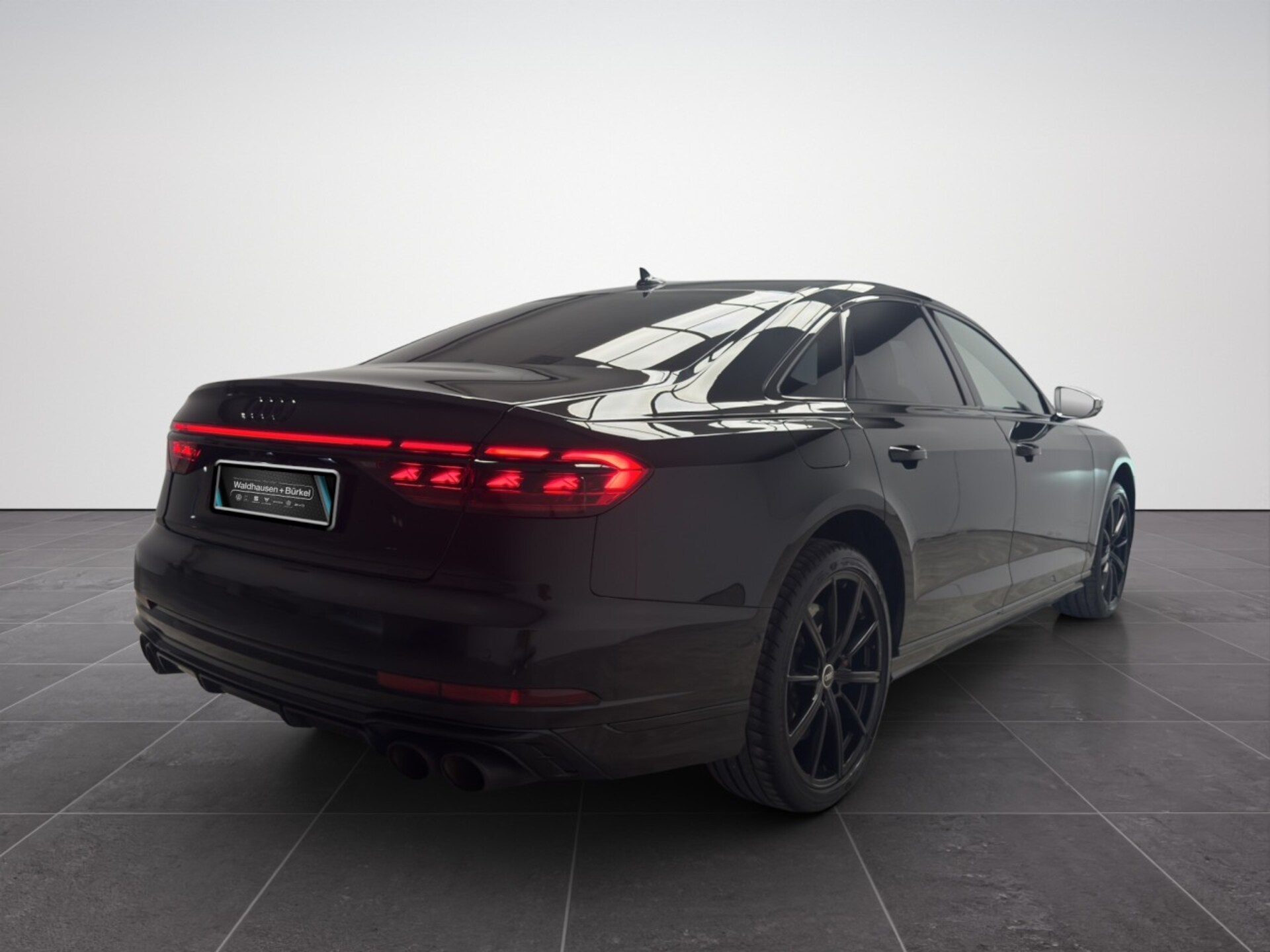 Audi S8