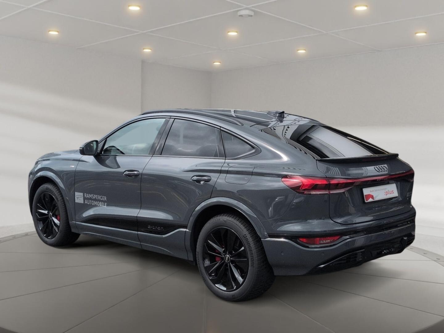Bild über Audi Q6 Sportback e-tron e-tron quattro - für weitere Informationen kontaktieren Sie den Audi Partner