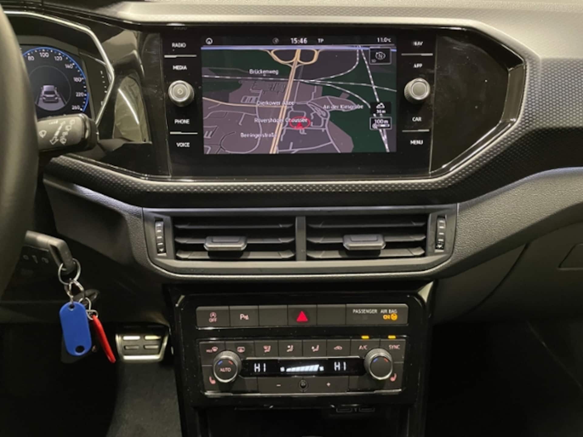 Volkswagen T-Cross United